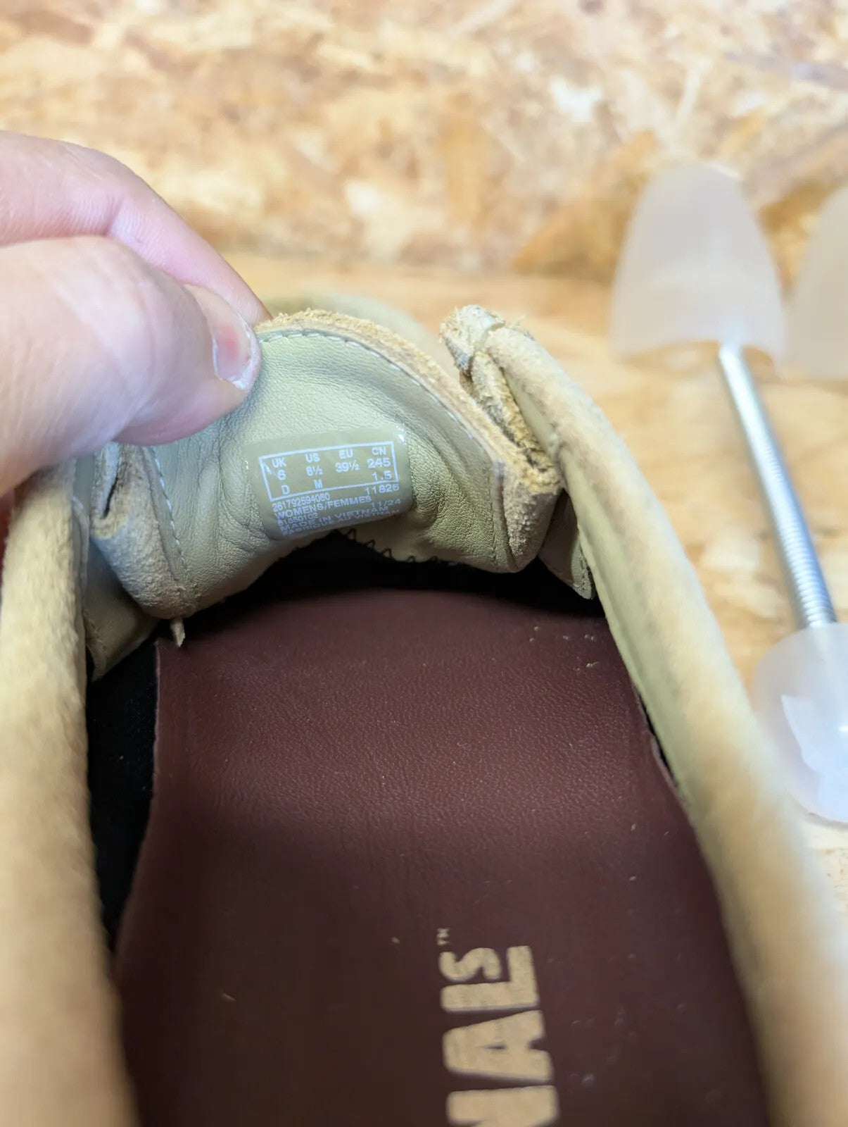 Clarks Originals Wallabee Shoes Mens UK6 EU 39.5 Beige Suede Sand Gore Tex Lace