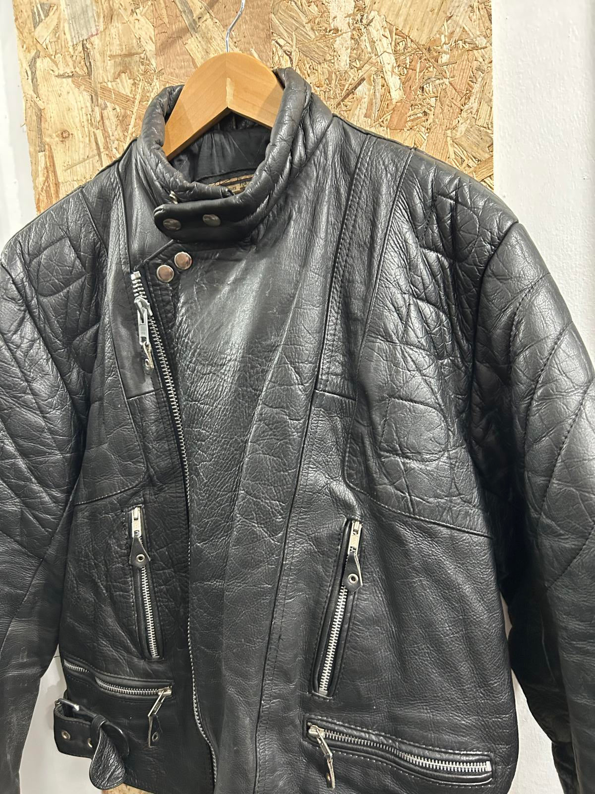 Akaso Leather Jacket Medium 40 Black Vintage 80s Café Racer Biker Distressed