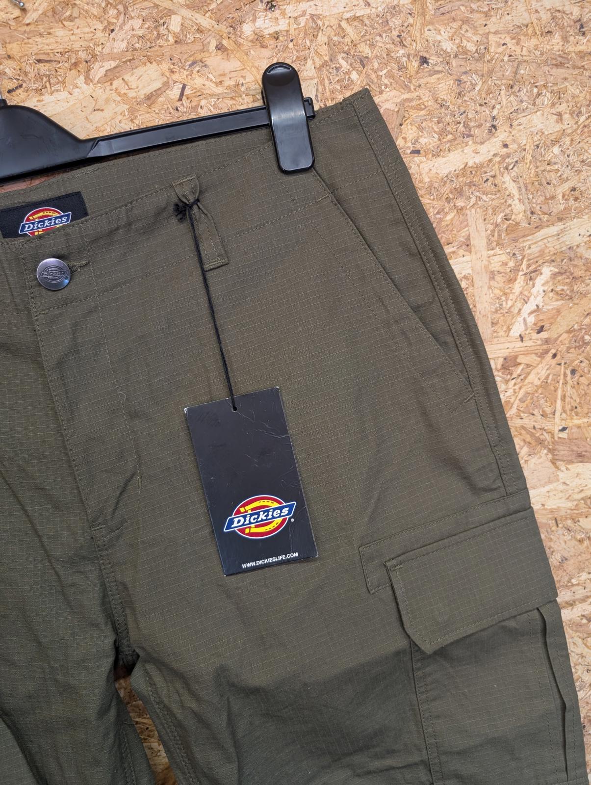 Dickies Cargo Pants W36 L32 Khaki Green Trousers Baggies Skate Carpenter Ripstop