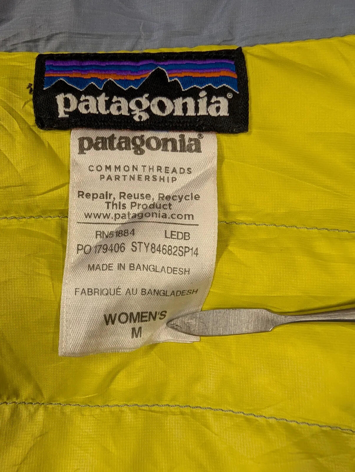 Patagonia Down Sweater Puffer Jacket Womens Medium Light Blue GooseDown Feather