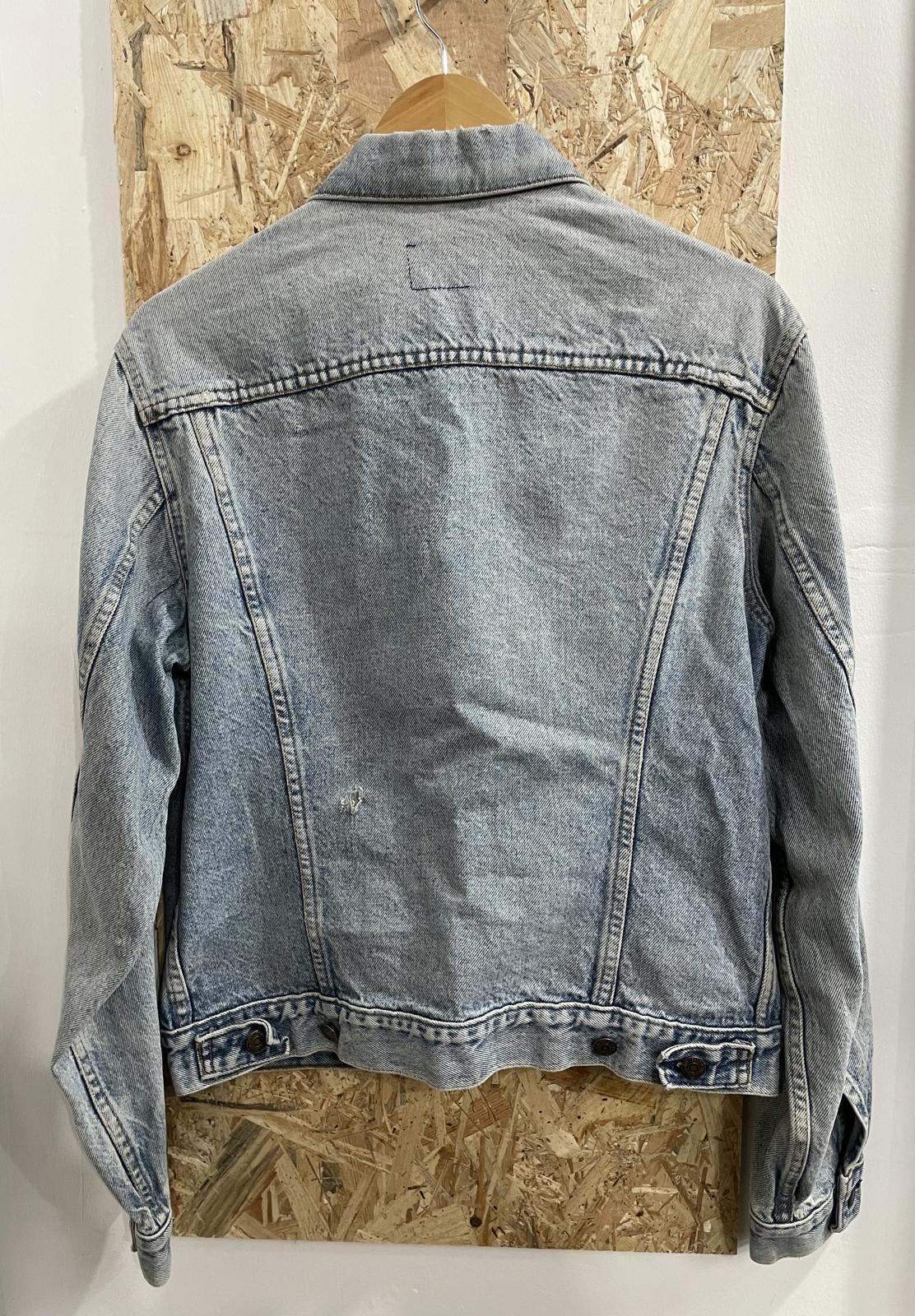 Levis Denim Trucker Jacket Size Medium Distressed Blue Made In USA Vintage 80s