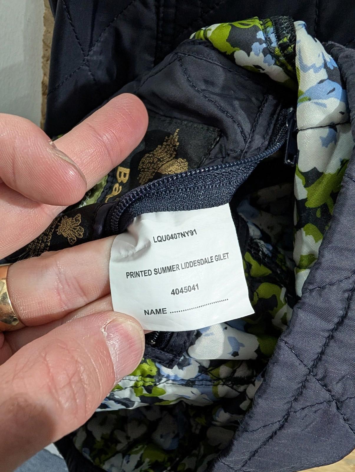 Barbour Liddesdale Gilet Women UK 8 Quilted Floral Lining Navy Blue Padded Vest Lightweight