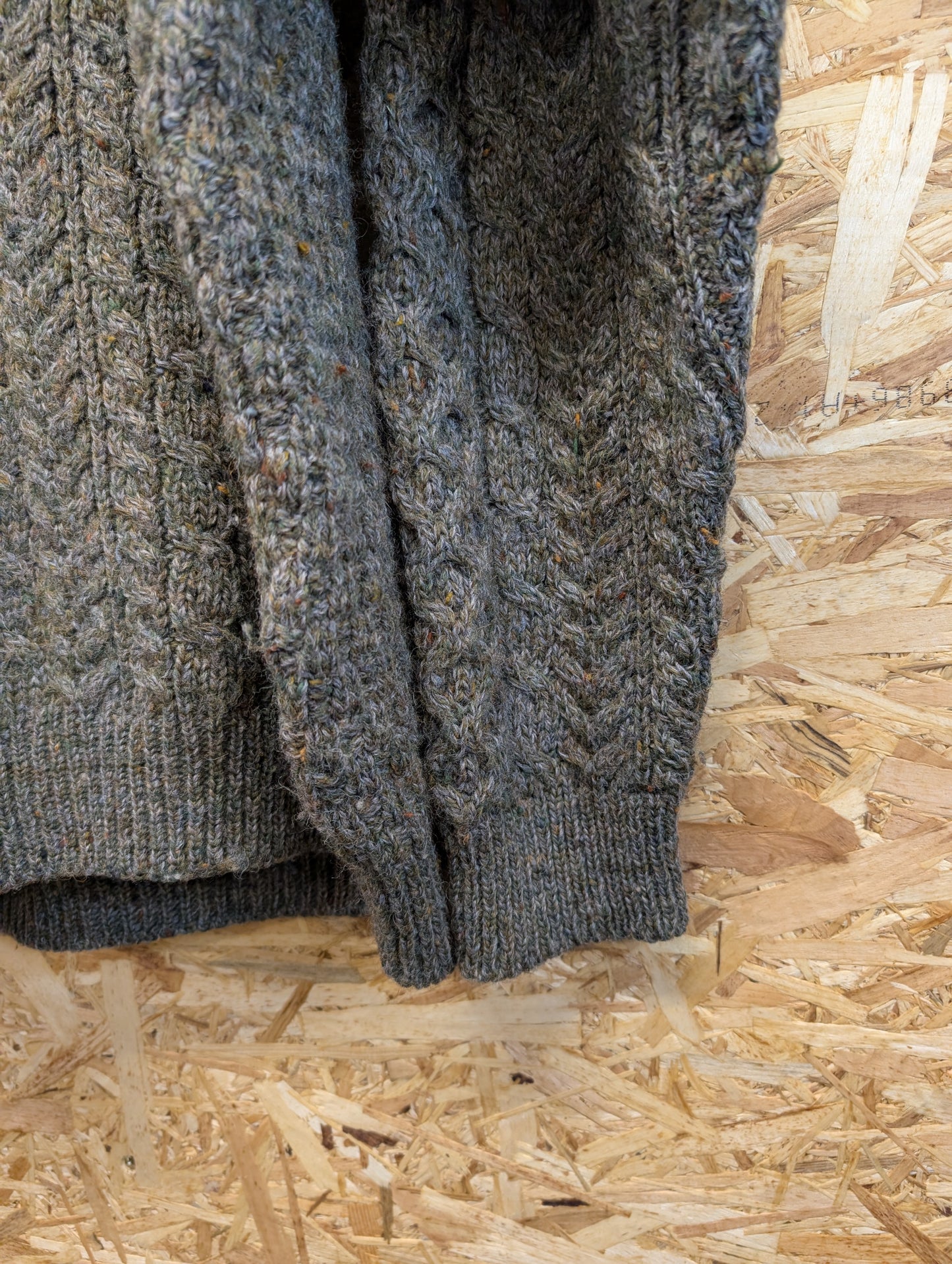 Vintage Carraig Donn Aran Sweater XL 100% Pure New Wool Khaki Irish Fisherman