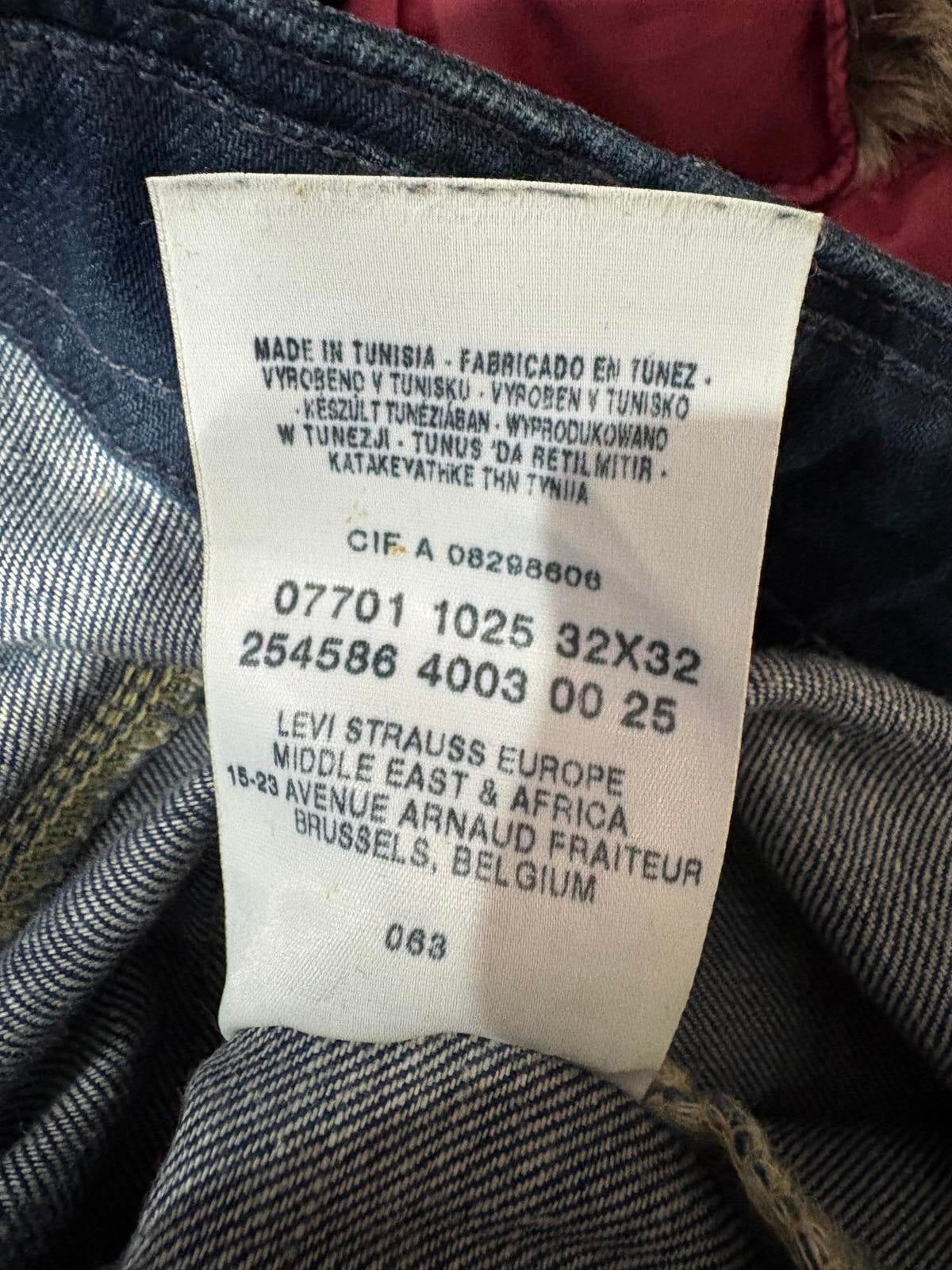 Vintage Levis Engineered Jeans W32 L32 Painted Arc Patch Navy Blue Denim 2003