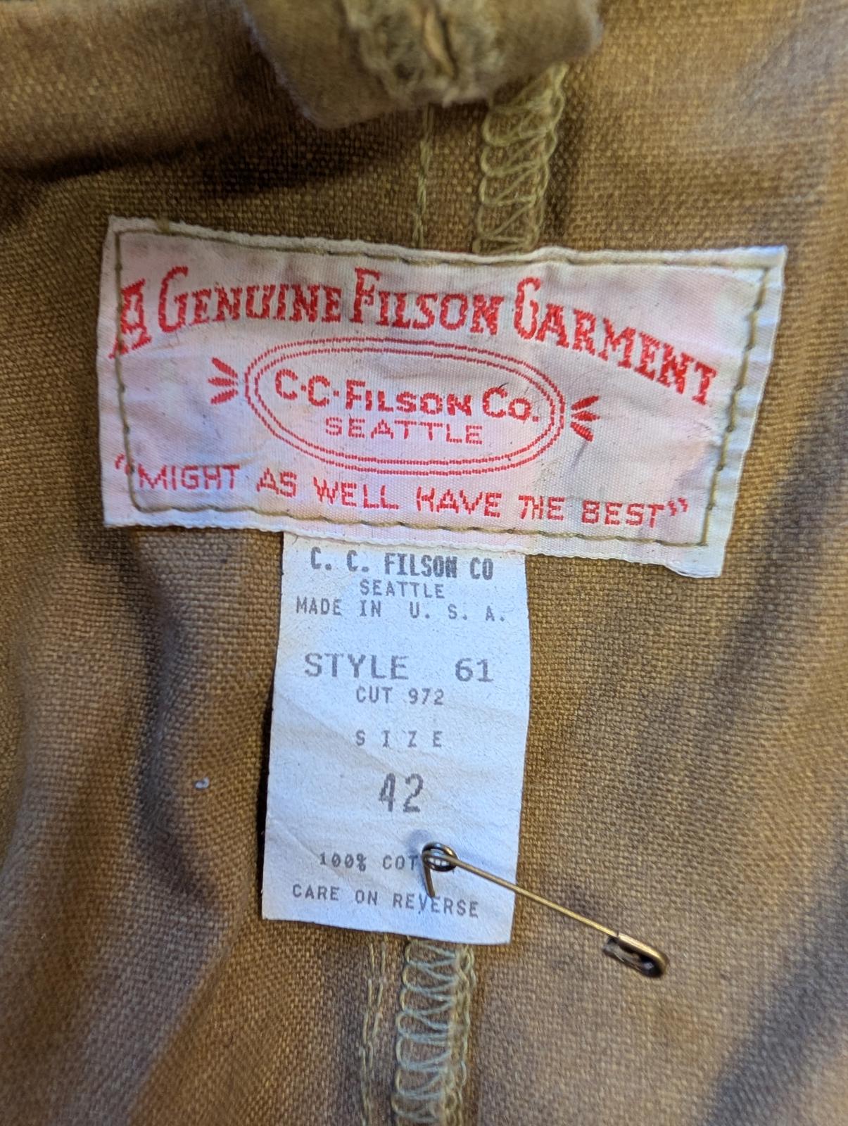 Filson Style 61 Jacket Large 42 Men USA Waxed Tin Cloth Hunting Mackinaw Coat