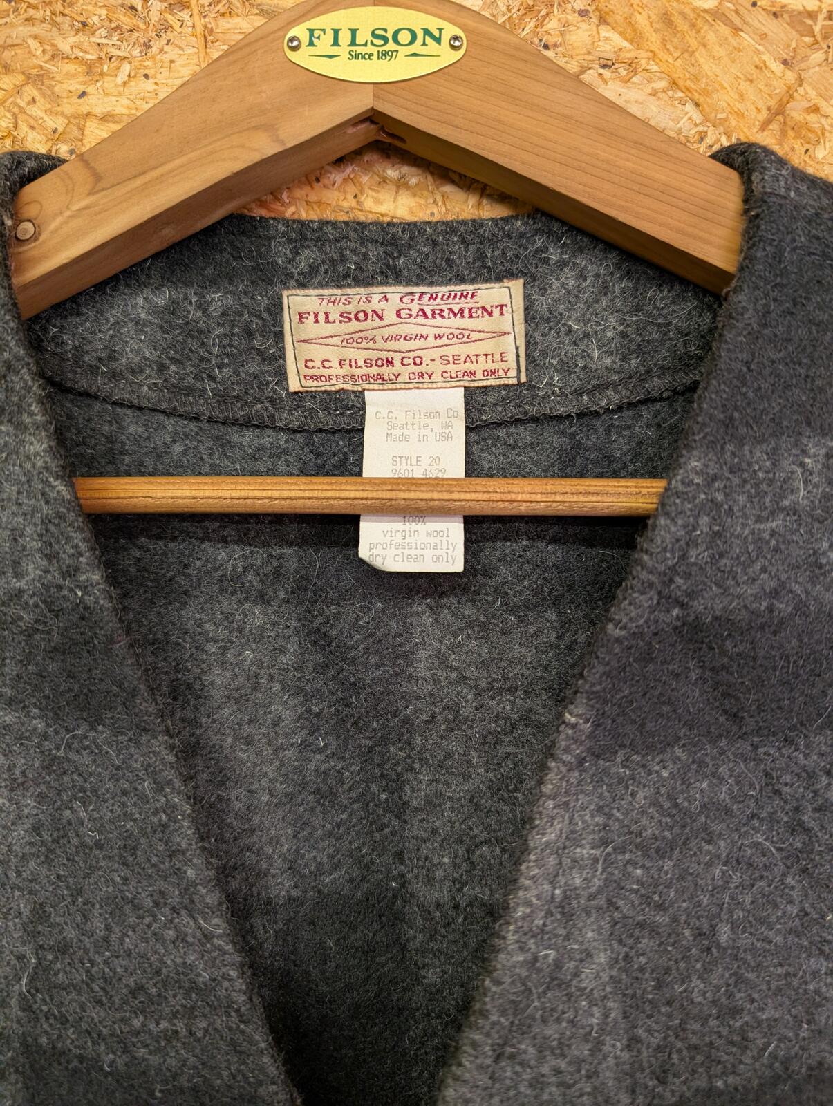 Filson Mackinaw Vest XL 44 Men Grey Black Check Wool Waistcoat Gilet Body Warmer