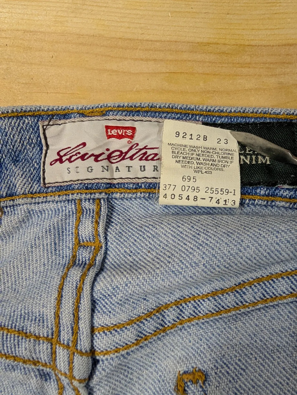 Vintage Levis Bronze Tab Jeans Mens W33 L30 Light Blue Denim Flex Zip Fly 90s