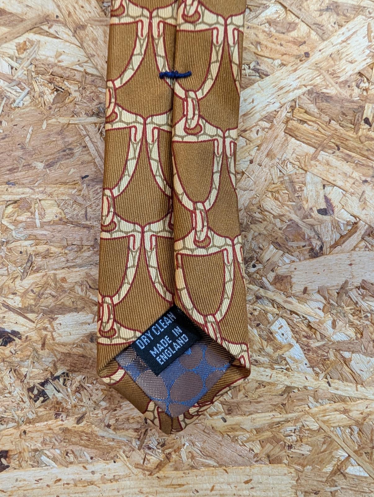 Aquascutum Silk Tie 61" 155cm Made In England Gold Brown Beige Red Chain Pattern