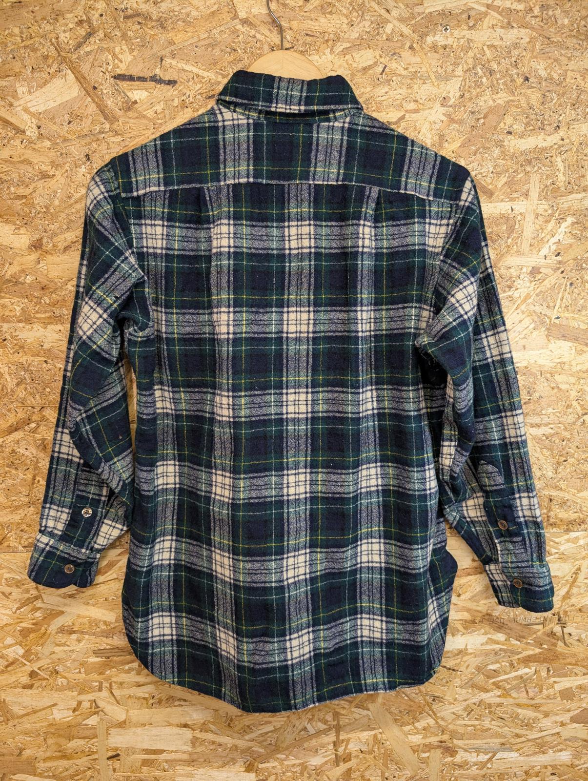 Pendleton Trail Shirt Kinds Medium 16 Navy Blue Green Check Plaid Wool Made USA