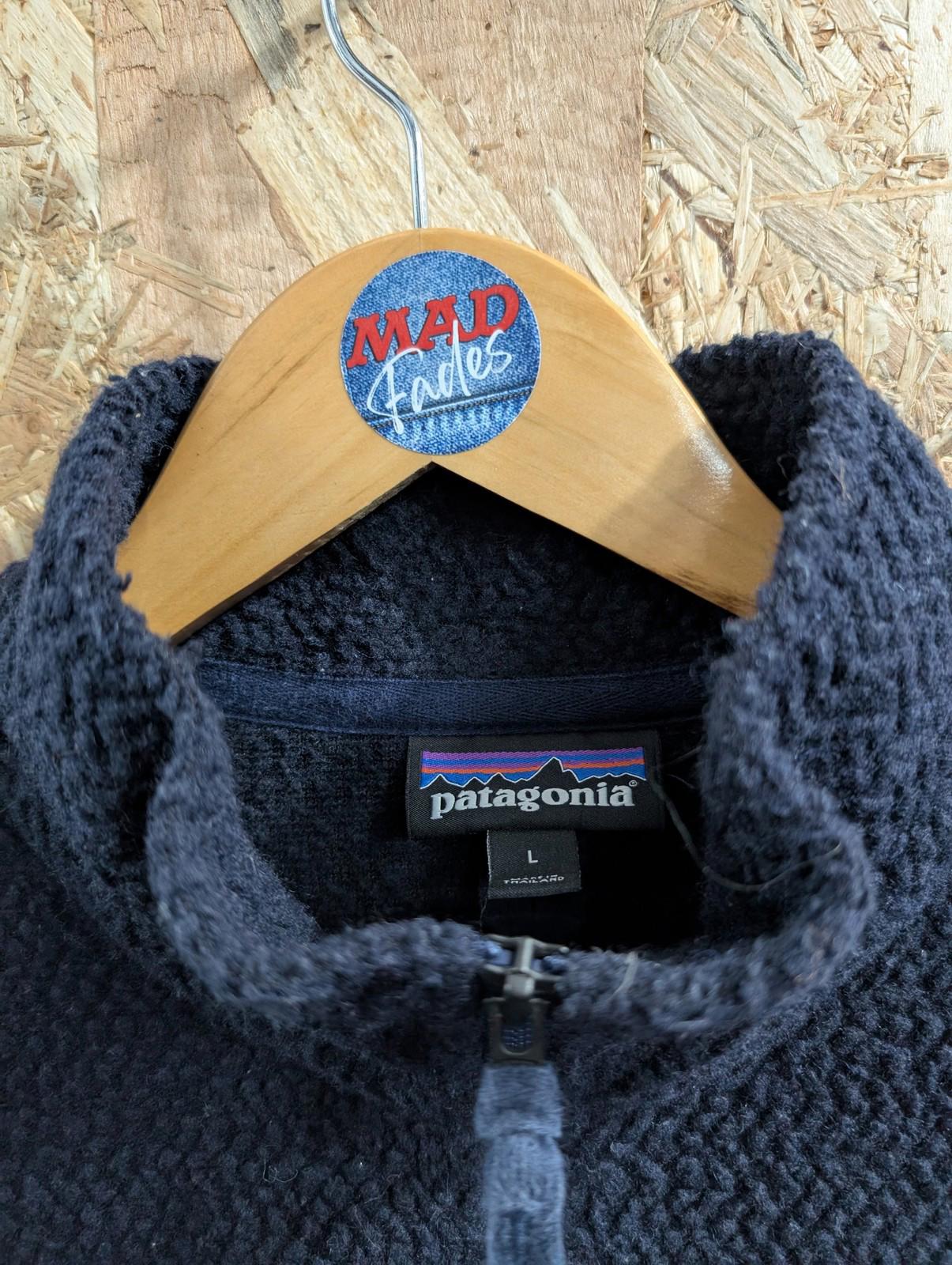 Patagonia Large Men Woolyester Fleece 1/4 Zip Top Navy Blue Knit Warm Hiking
