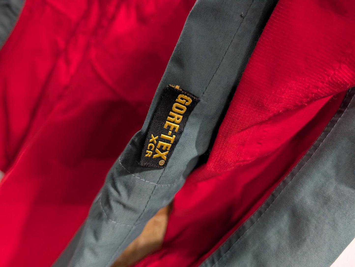 Berghaus Gore-Tex XCR Jacket Womens 12 Medium Waterproof Outdoor Hiking Red Grey