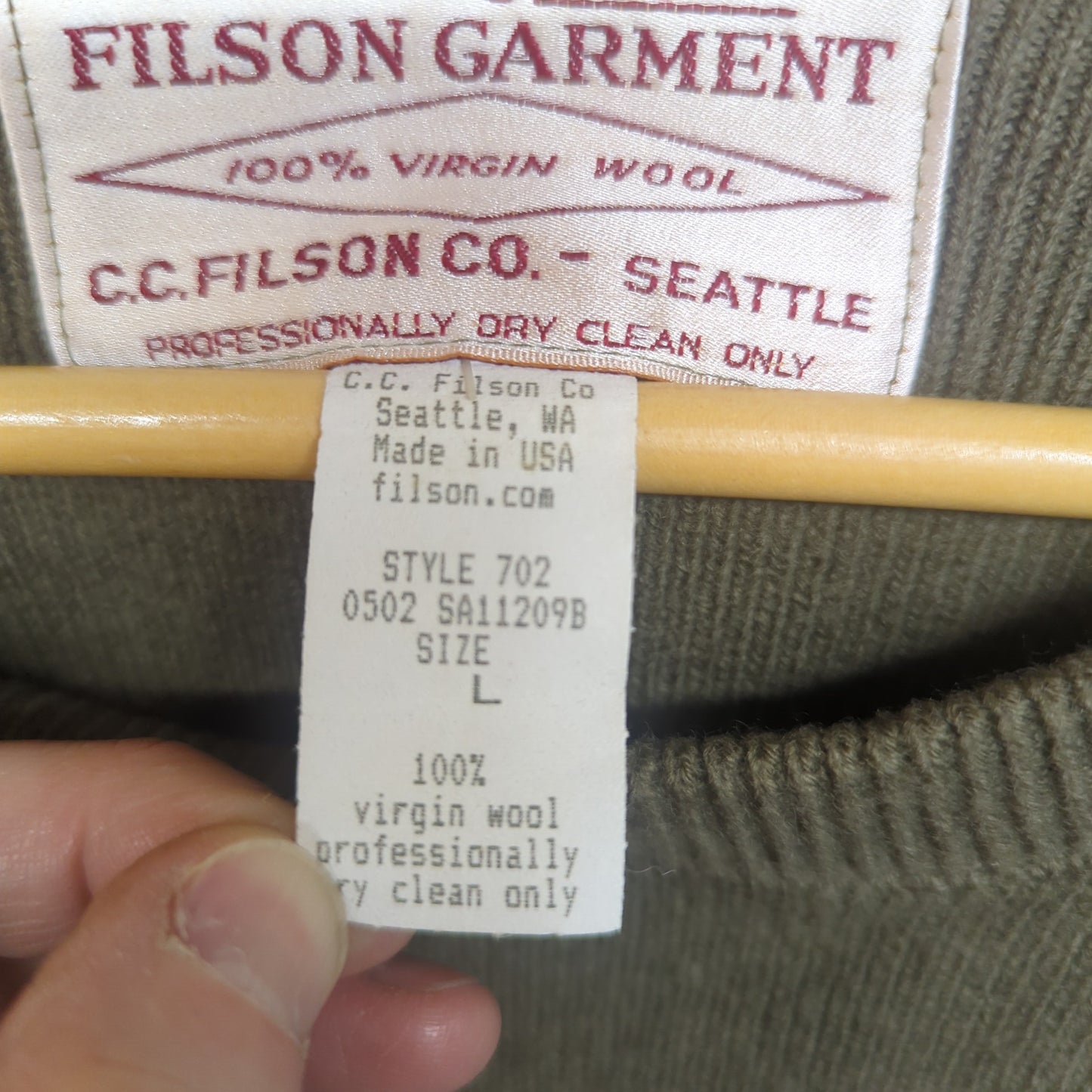 Filson Khaki 100% Virgin Wool 702 Crew Neck Jumper Weekender Sweater USA Large