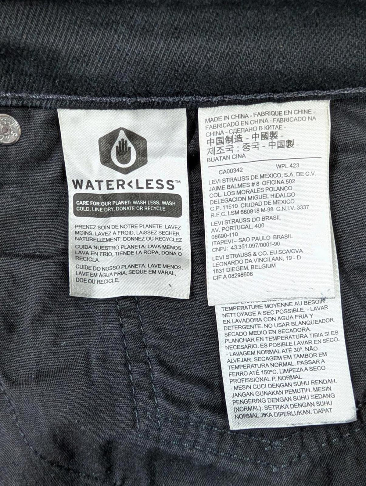 Levis 505 Jeans W44 L26 Men Straight Leg Relaxed Fit Black Zip Fly Red Tab