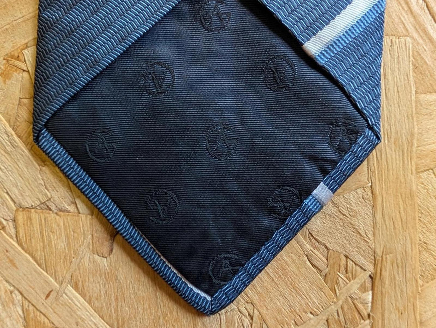 Georgio Armani Silk Tie 58" 147cm Made In Italy Blue Silver Diagonal Pattern