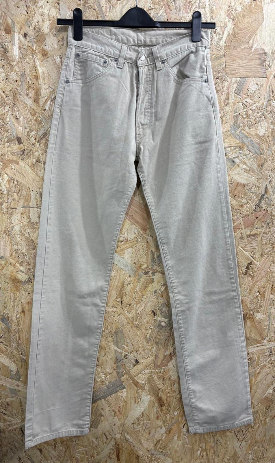 Vintage Levis 551 Beige Jeans W29 L34 Classic Fit Straight Leg 90s Button Fly