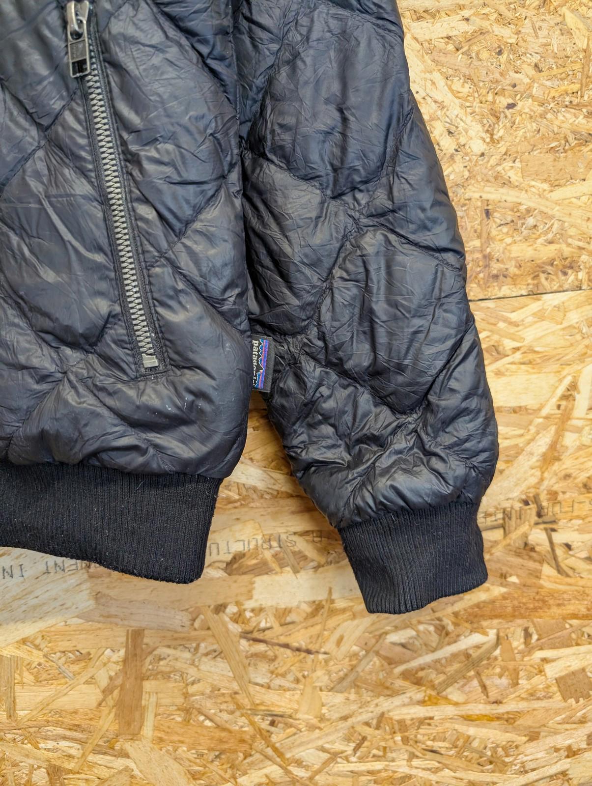 Patagonia Prow Bomber Jacket Small Women Puffer Quilted Black Duck Feather Zip