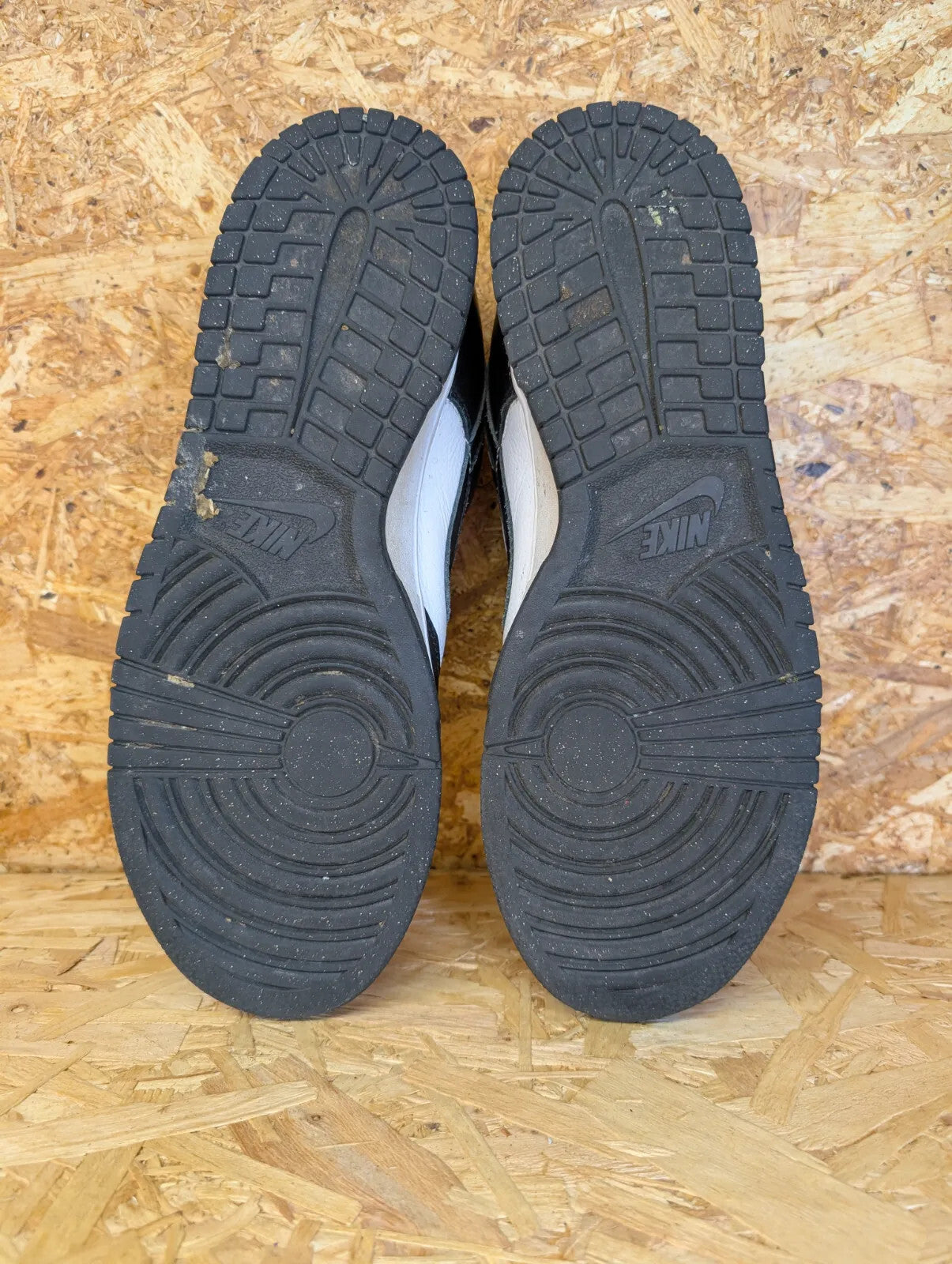 Nike Dunk Low Top Trainers Men UK 11 EU 46 Panda Black White Leather Lace D07413