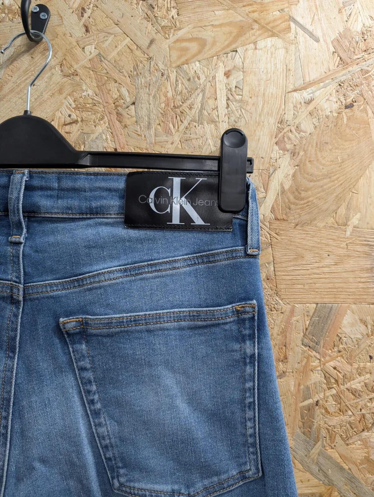 Calvin Klein Jeans CK Slim Mens W32 L34 Mid Blue Wash Denim Zip Fly Straight Leg
