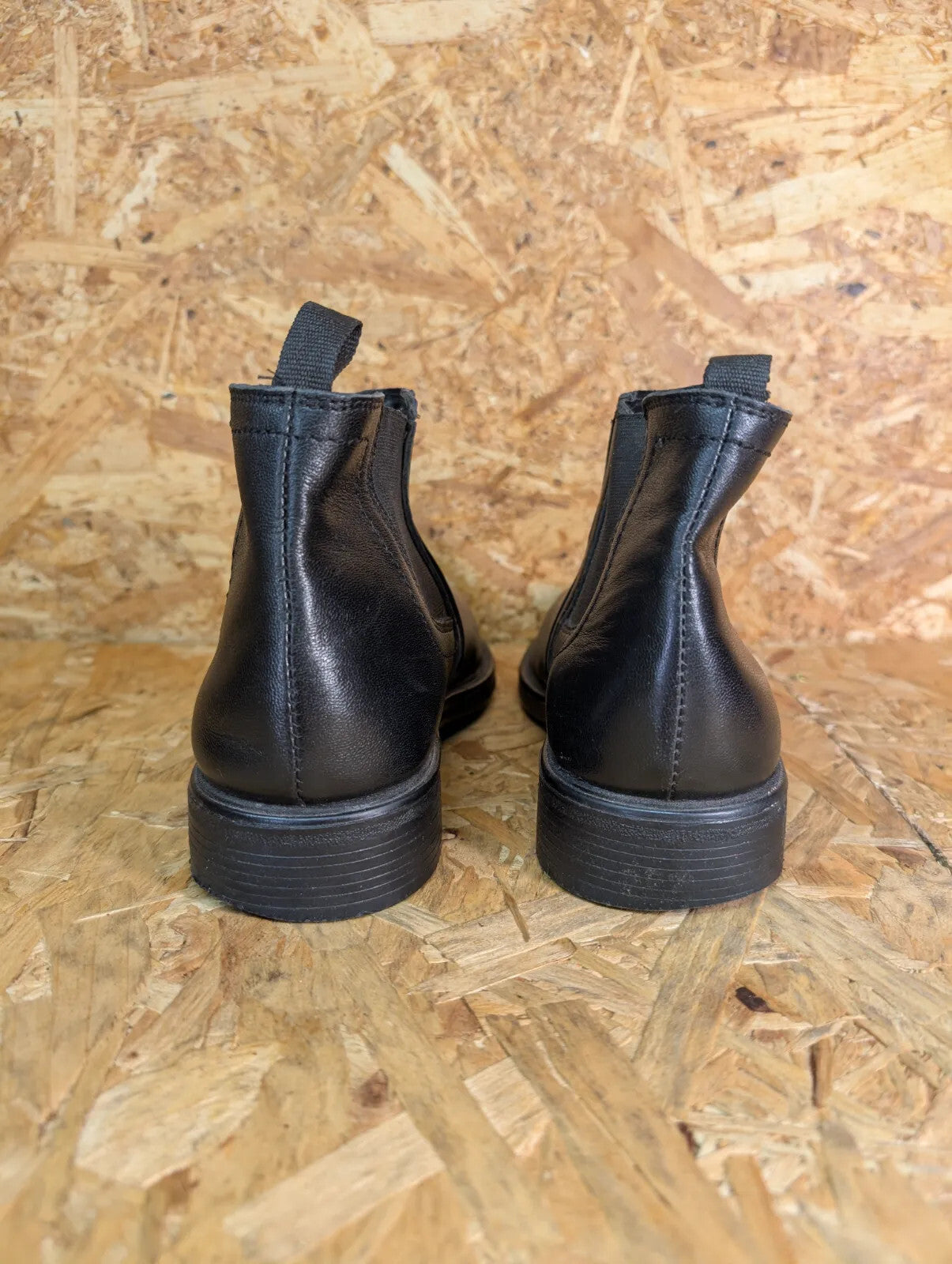 Chelsea Boots UK6 Black Leather Ankle Slip On Block Heel Elastic Gusset Round