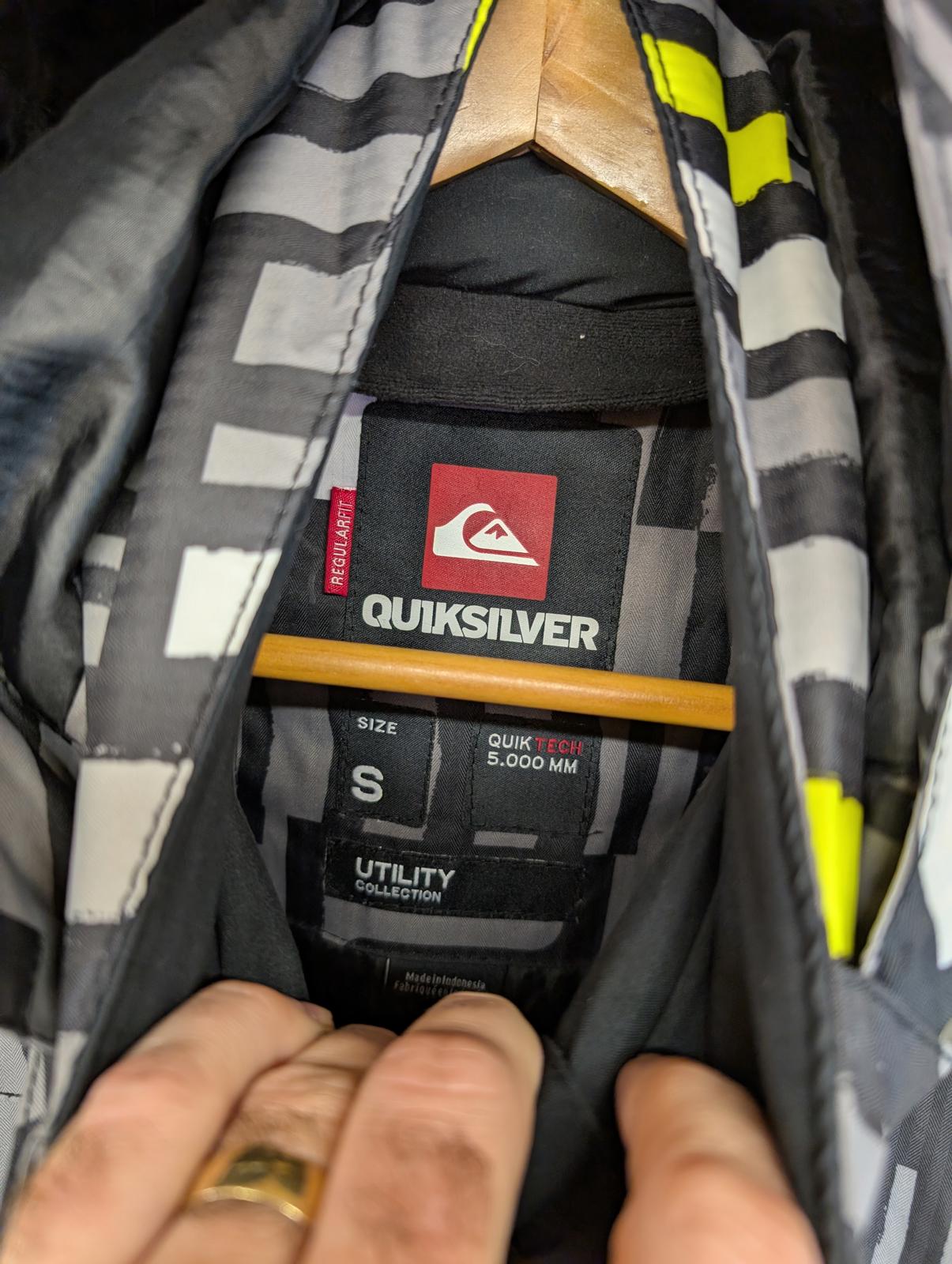 Quiksilver Small Jacket Ski-Wear Vintage Y2K Winter Snowboard Utility Grey Black