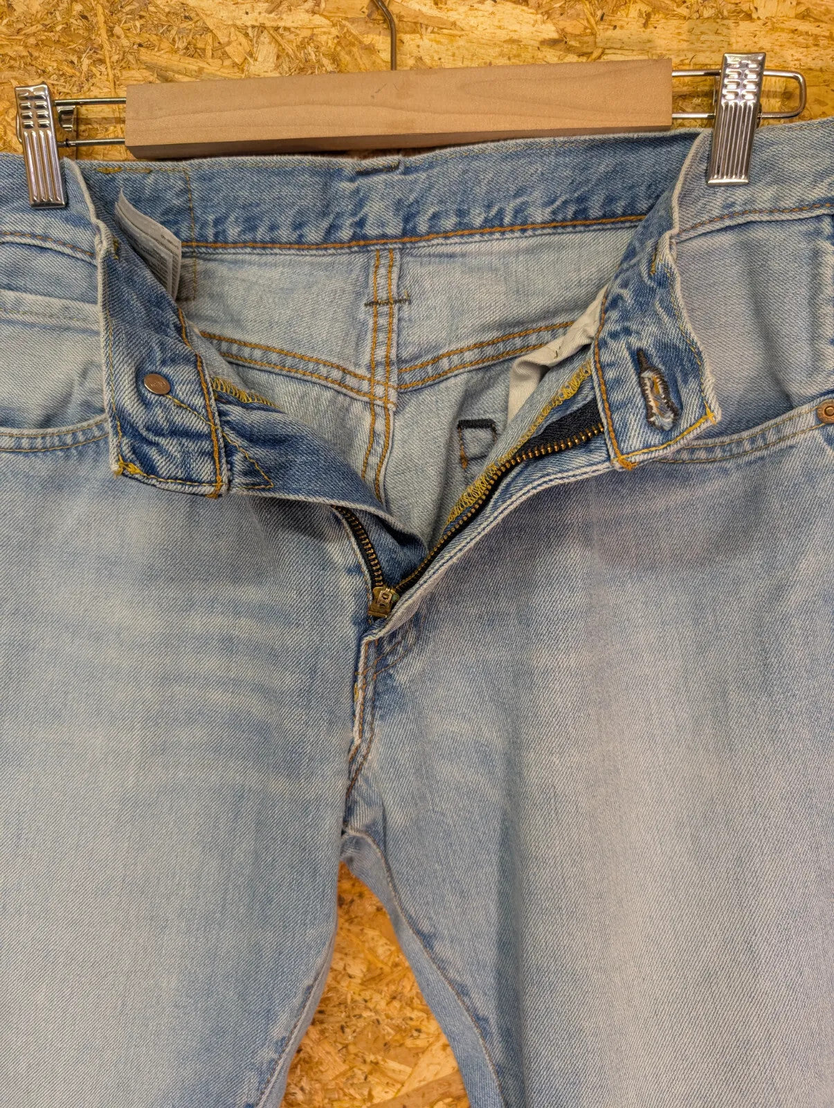 Levis 527 Jeans Mens W33 L30 Light Blue Wash Denim Bootcut Vintage Leather Patch