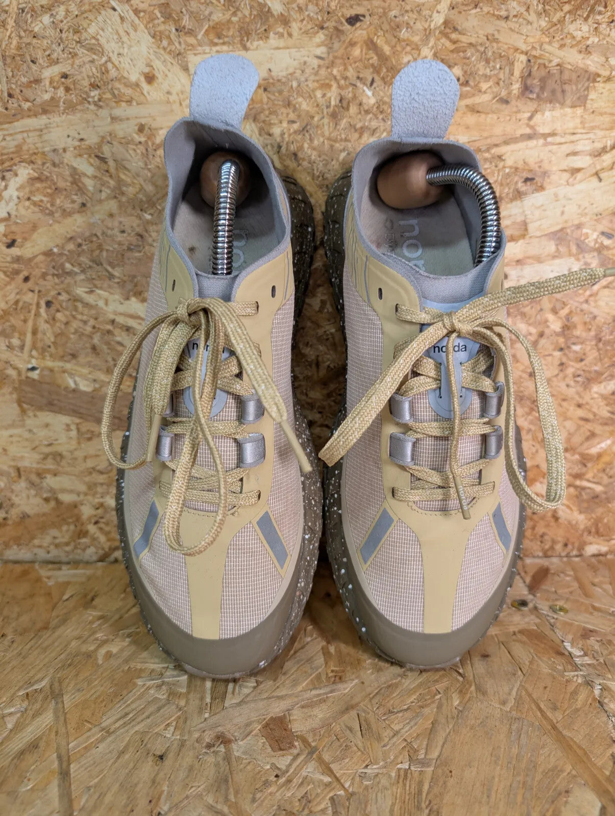Norda 001 Trail Running Shoes UK7 Beige Mesh Synthetic Lug Sole Outdoor Hiking