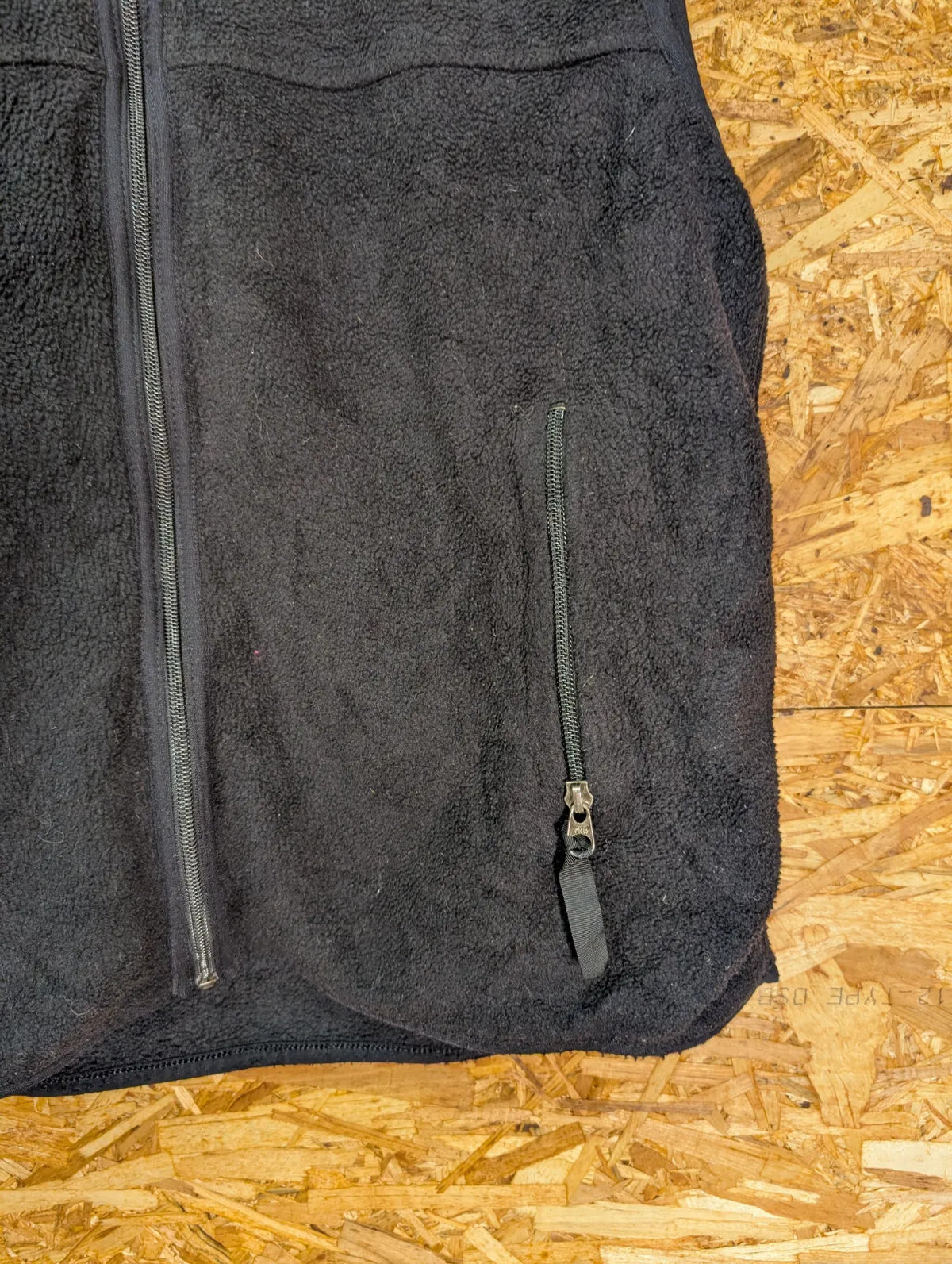 Patagonia Synchilla Fleece Vest Mens Large Black Full Zip Hiking Walking Gilet