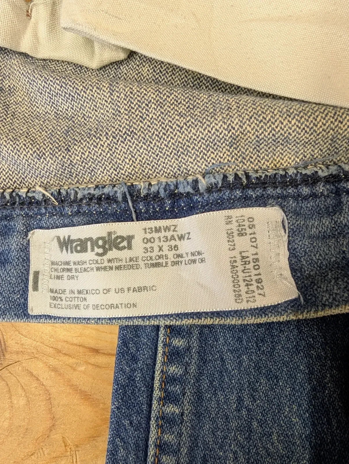 Wrangler 13MWZ Jeans Mens W33 L36 Blue Denim Regular Straight Western Vintage