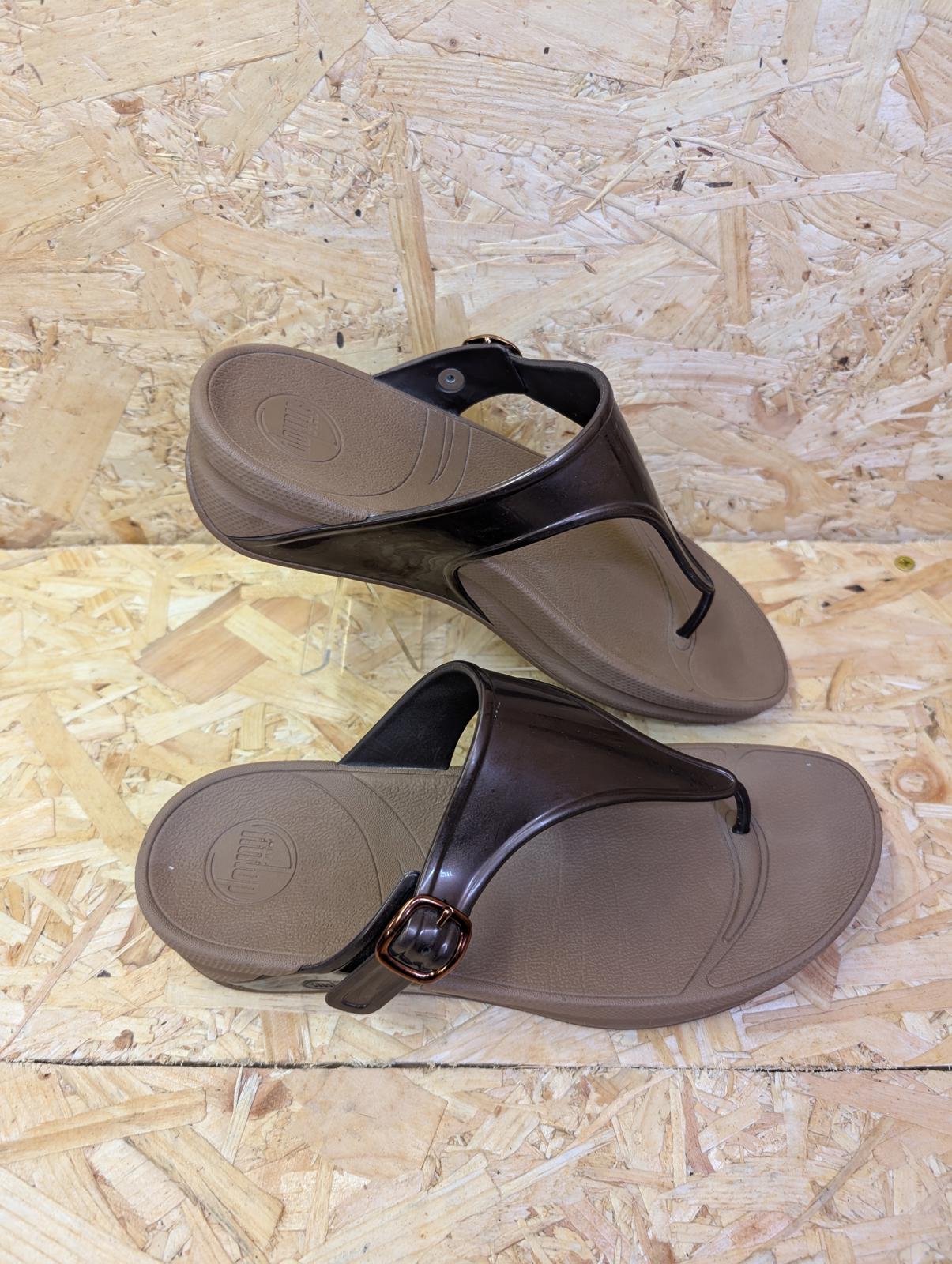 FitFlop Lulu Toe Thong Bronze Rubber Buckle Sandals UK 7 EU 40