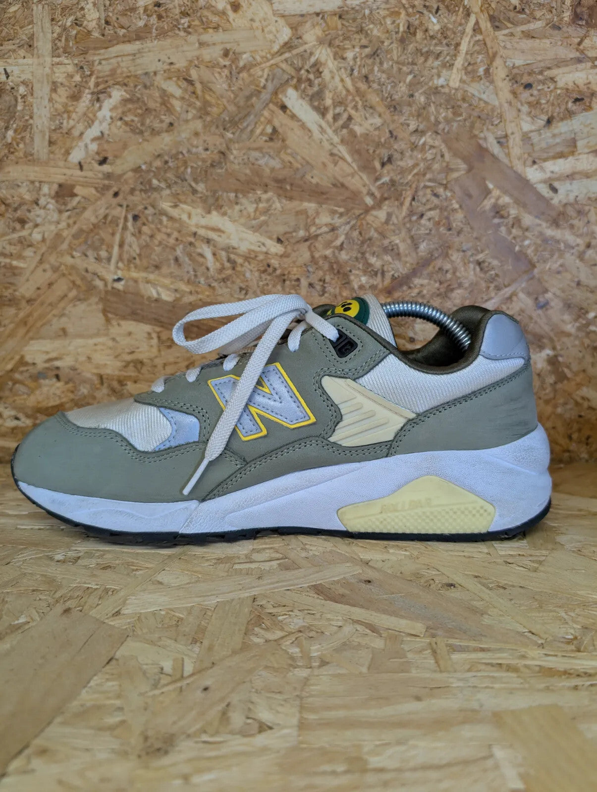 New Balance 580 Running Shoes UK 8 EU 42 Khaki Green White Lace Rollbar Trainers