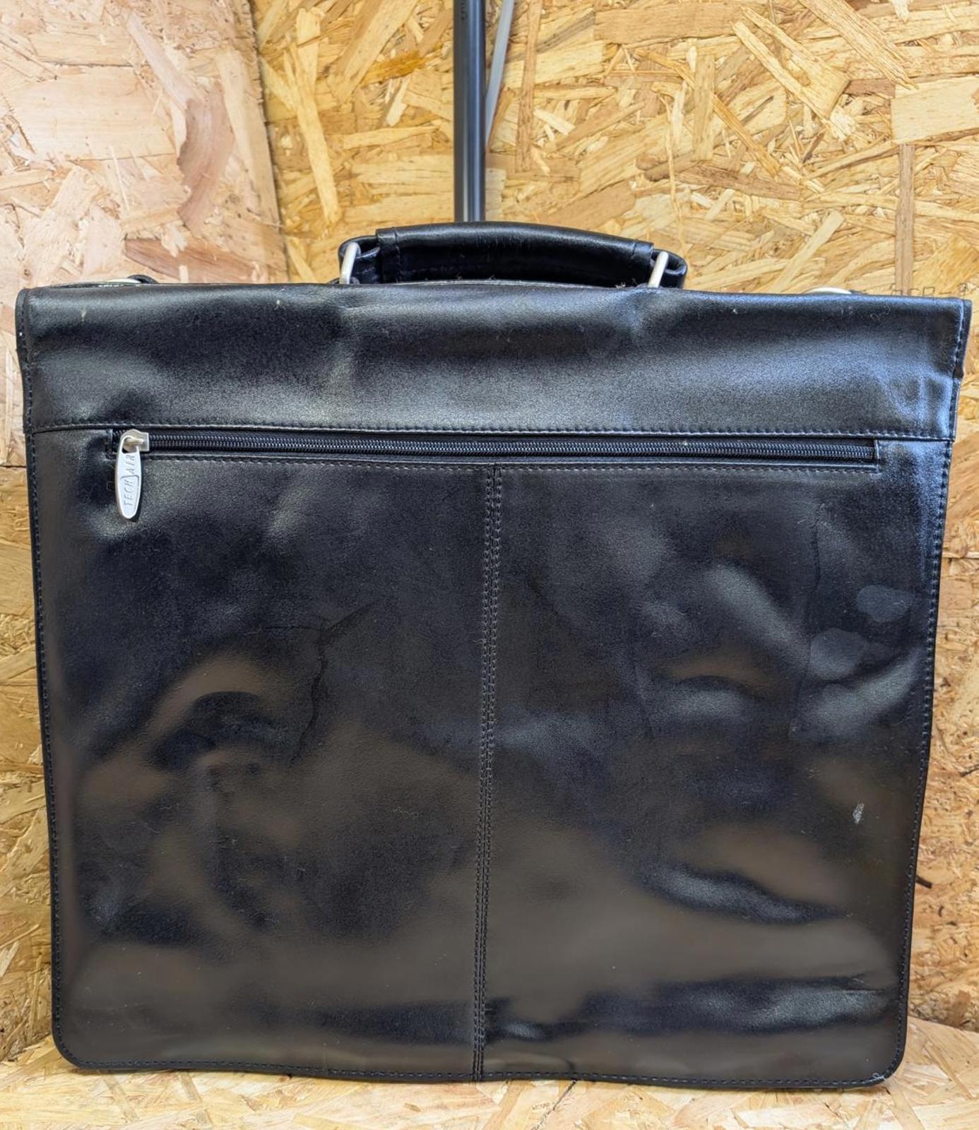 Tech Air Quality Leather Black 16" Messenger Bag Medium Briefcase Satchel Book