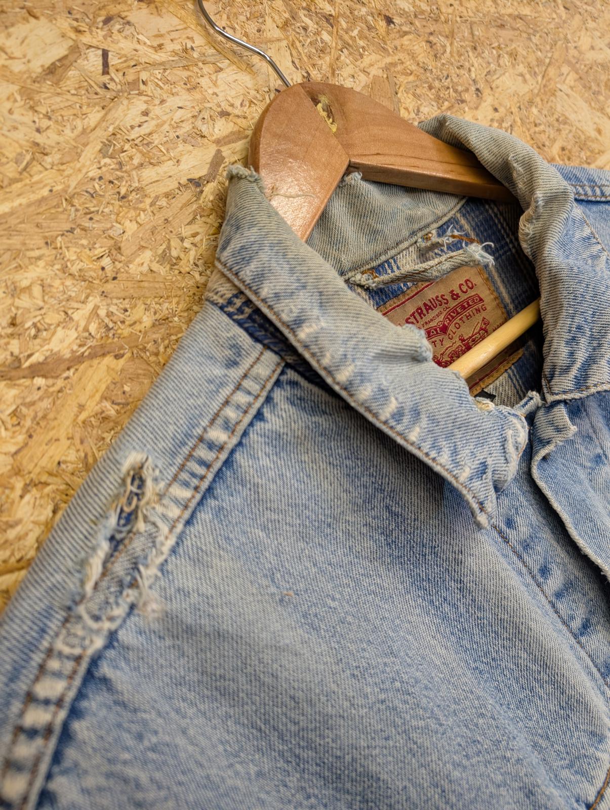 Levis Denim Trucker Jacket Medium Blue Flannel Lined Made In USA Vintage 90s