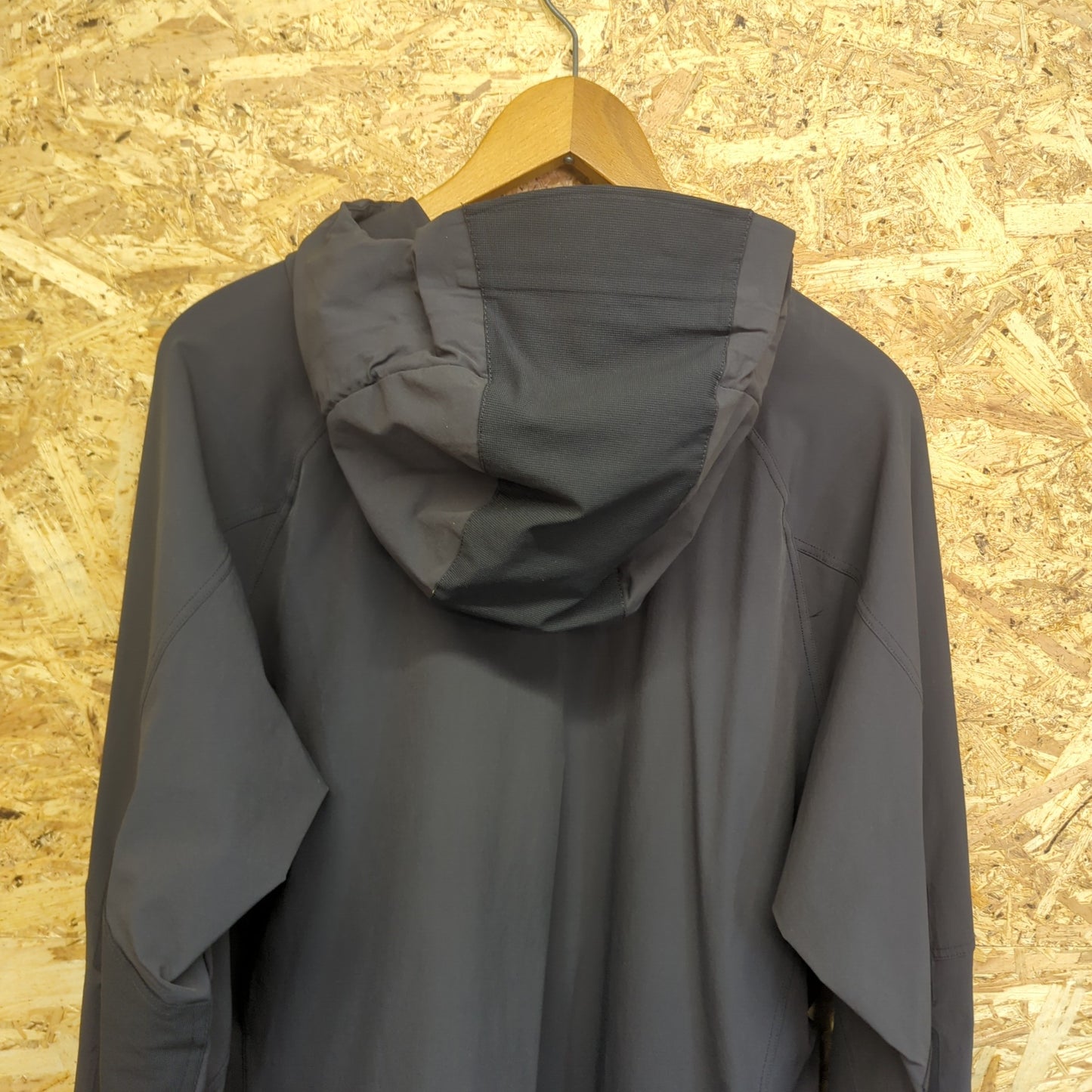 Rab Torque Jacket QFU-11 Size Mens XL Softshell Windproof Jacket Outdoors Hiking