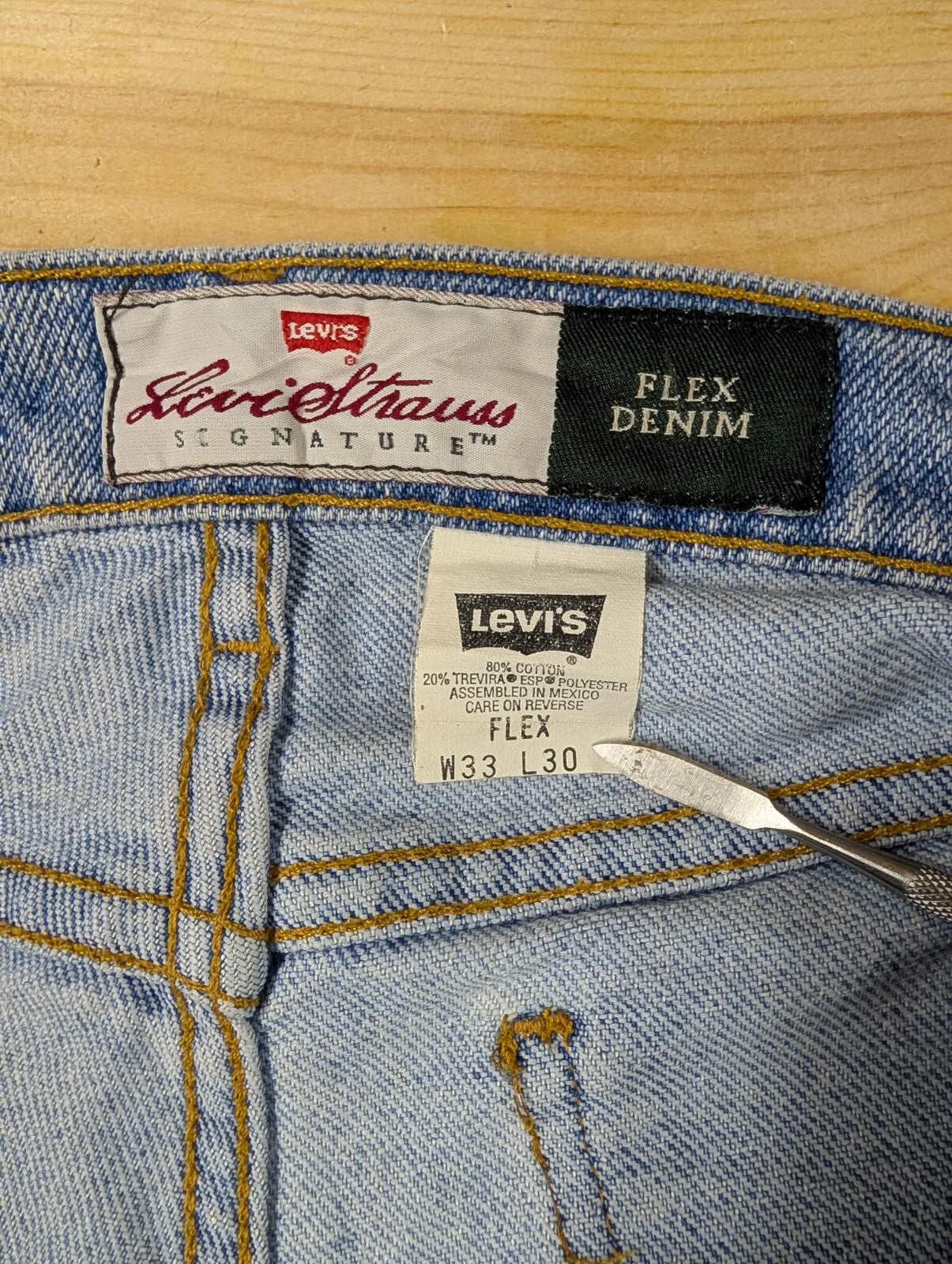 Vintage Levis Bronze Tab Jeans Mens W33 L30 Light Blue Denim Flex Zip Fly 90s