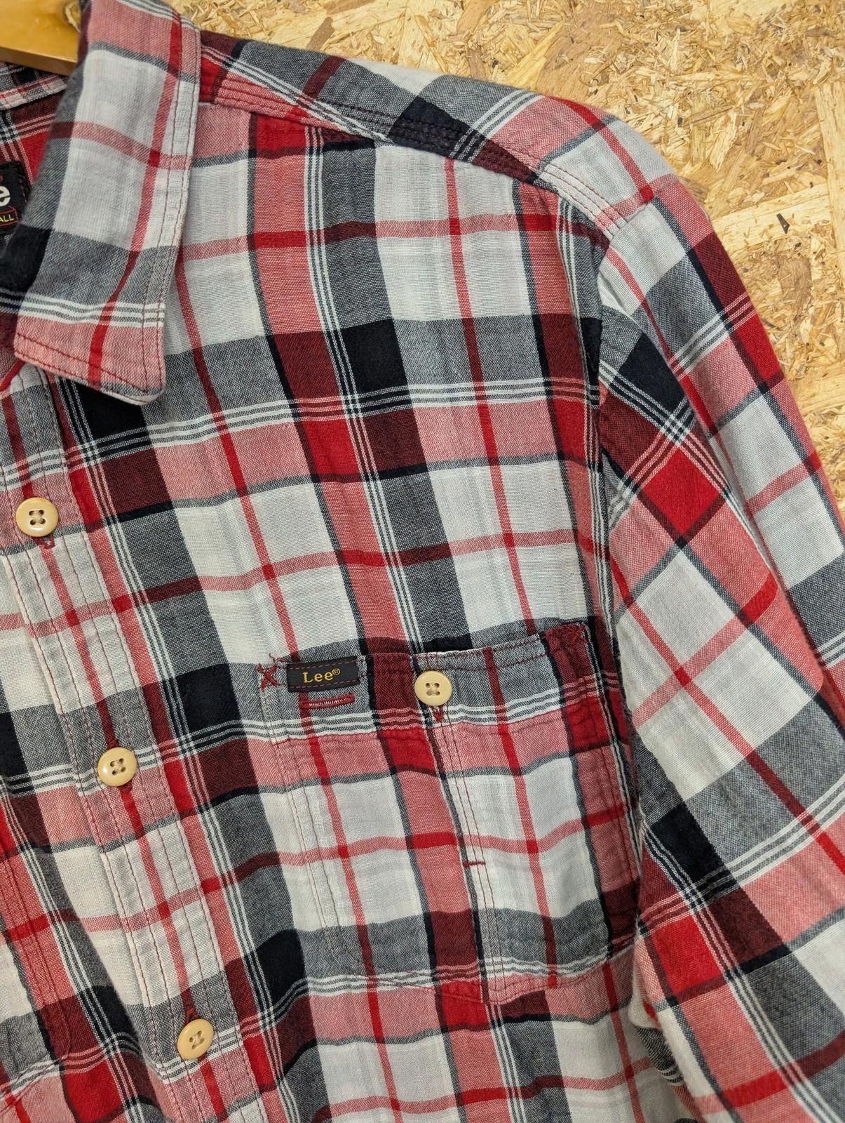 Lee Plaid Shirt Mens XL Button-Up Shirt Check Cheese Cloth Cotton Red Grey Black