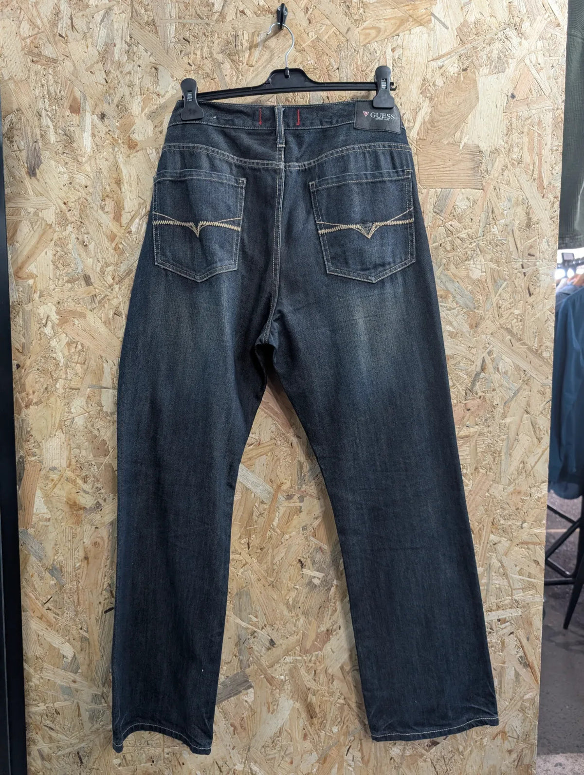 Guess Jeans Mens W34 L30 Dark Blue Wash Denim Regular Straight Crescent Fit 90s