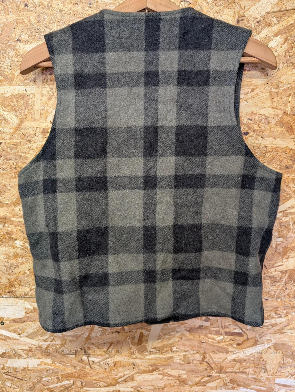 Filson Mackinaw Check Wool Vest Men Medium 40 Green Black Gilet USA Pocket Plaid