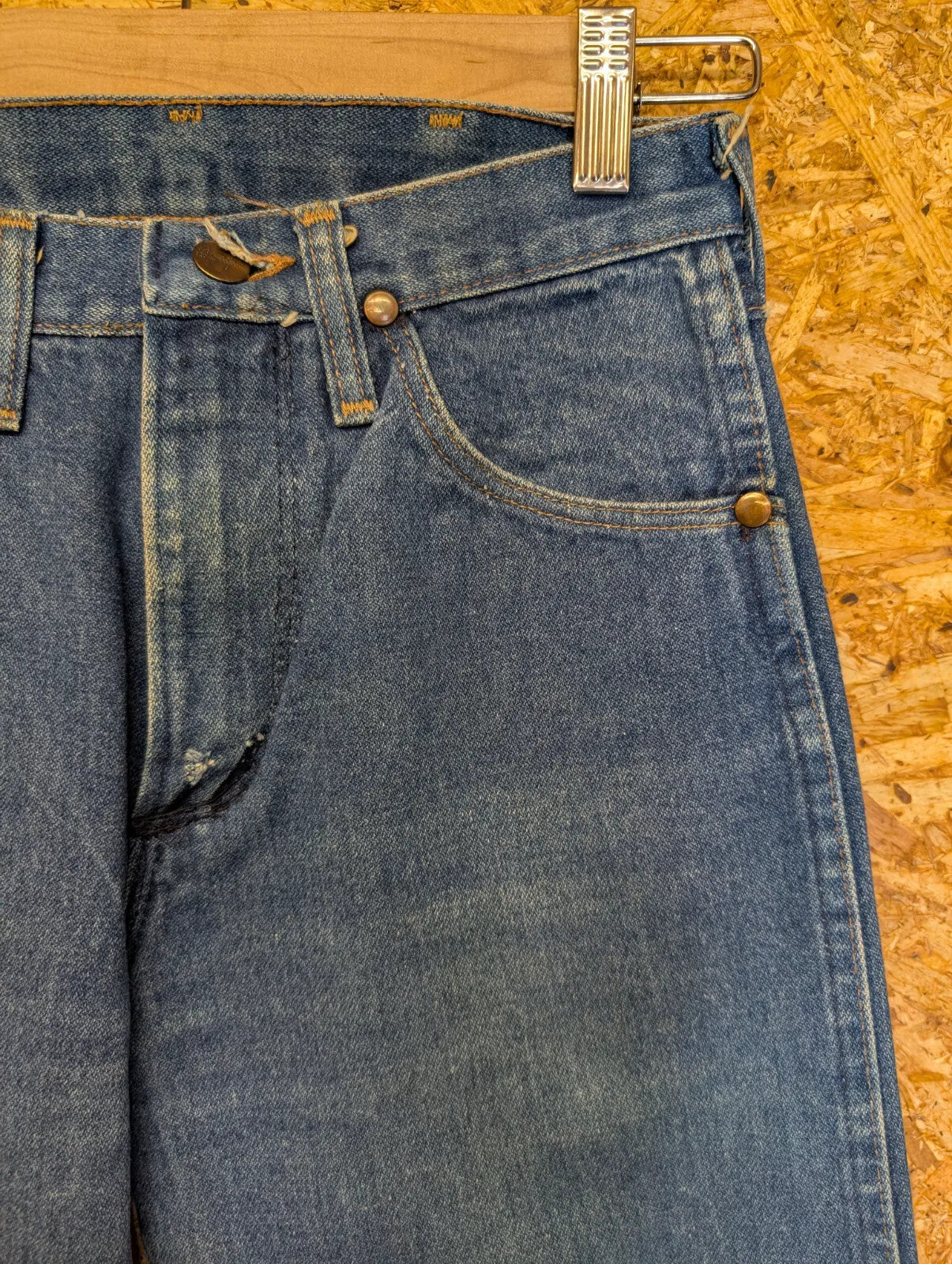 Vintage Wrangler 13MWZ Jeans Mens W27 L34 Blue Denim Straight Leg Zip Fly 80s
