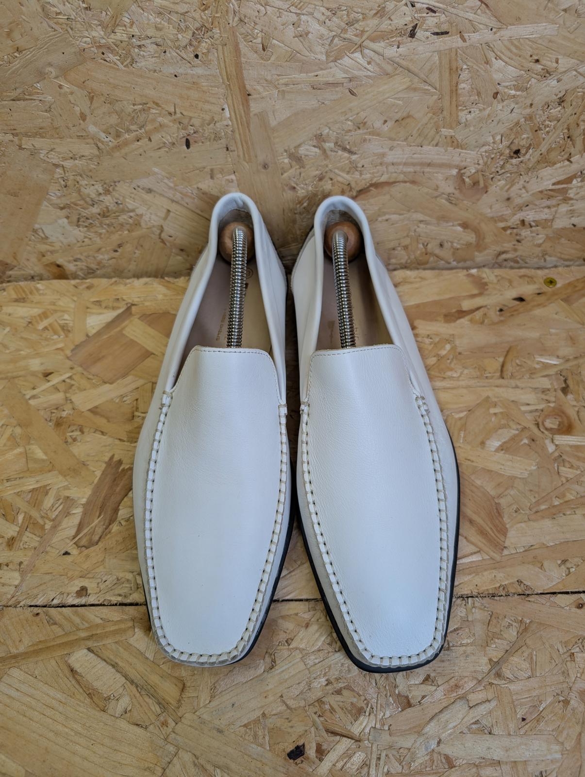 Budberchic by Miss Chelis Shoes 9 UK 43 EU White Leather Loafers Driving Slip