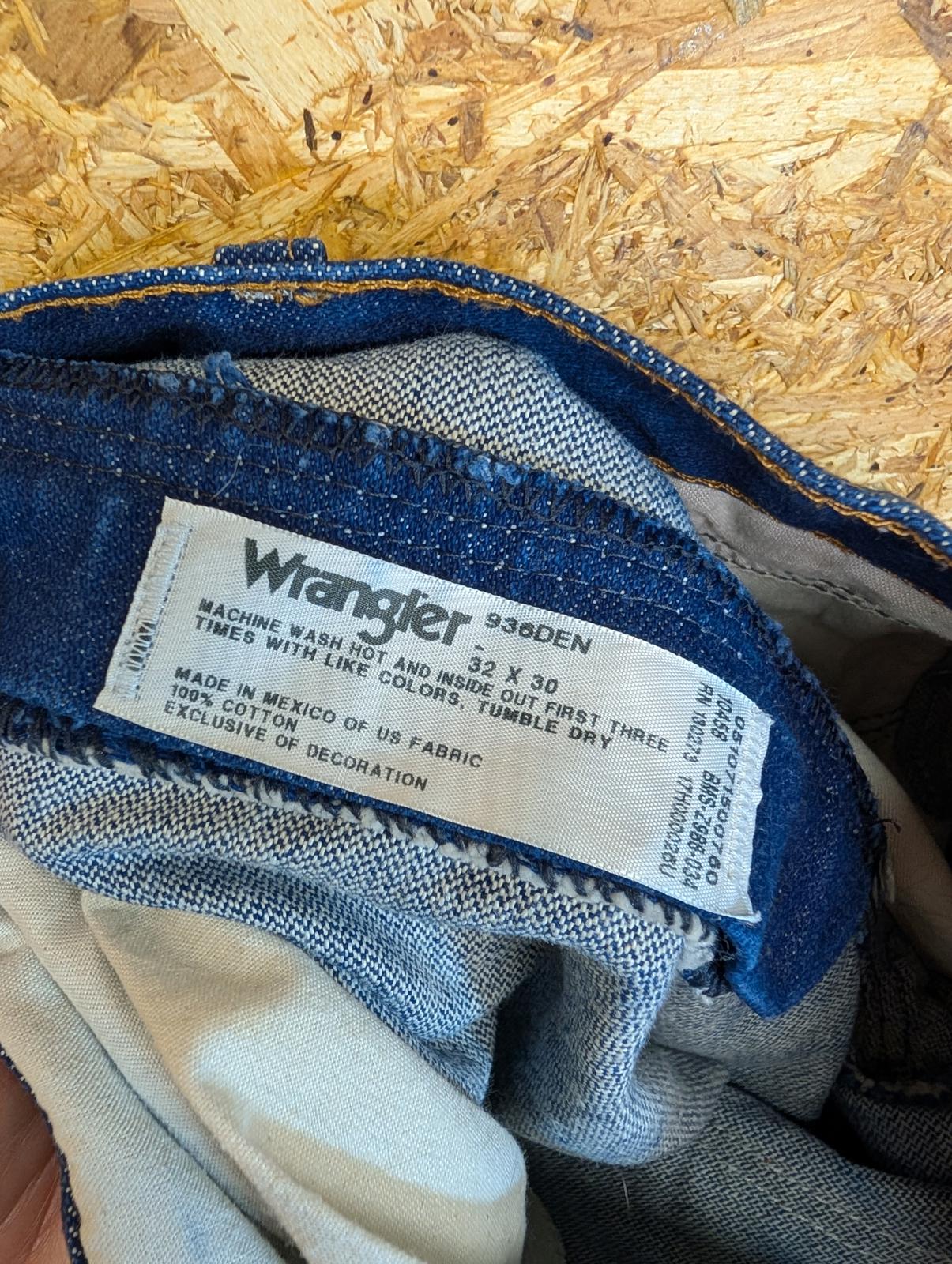 Wrangler 936DEN Jeans W32 L30 Made in Mexico Vintage 80s Mid Wash Blue Denim