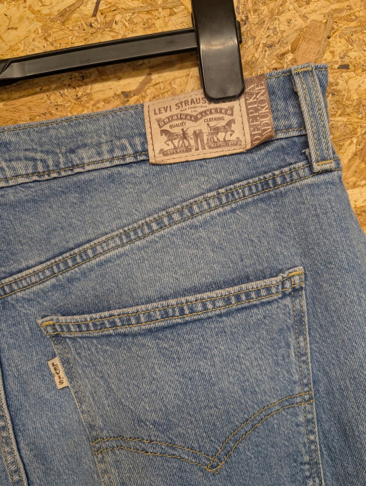 Levis Jeans UK 16 W34 L29 Women Deepika Padukone Straight Leg Blue Stonewash