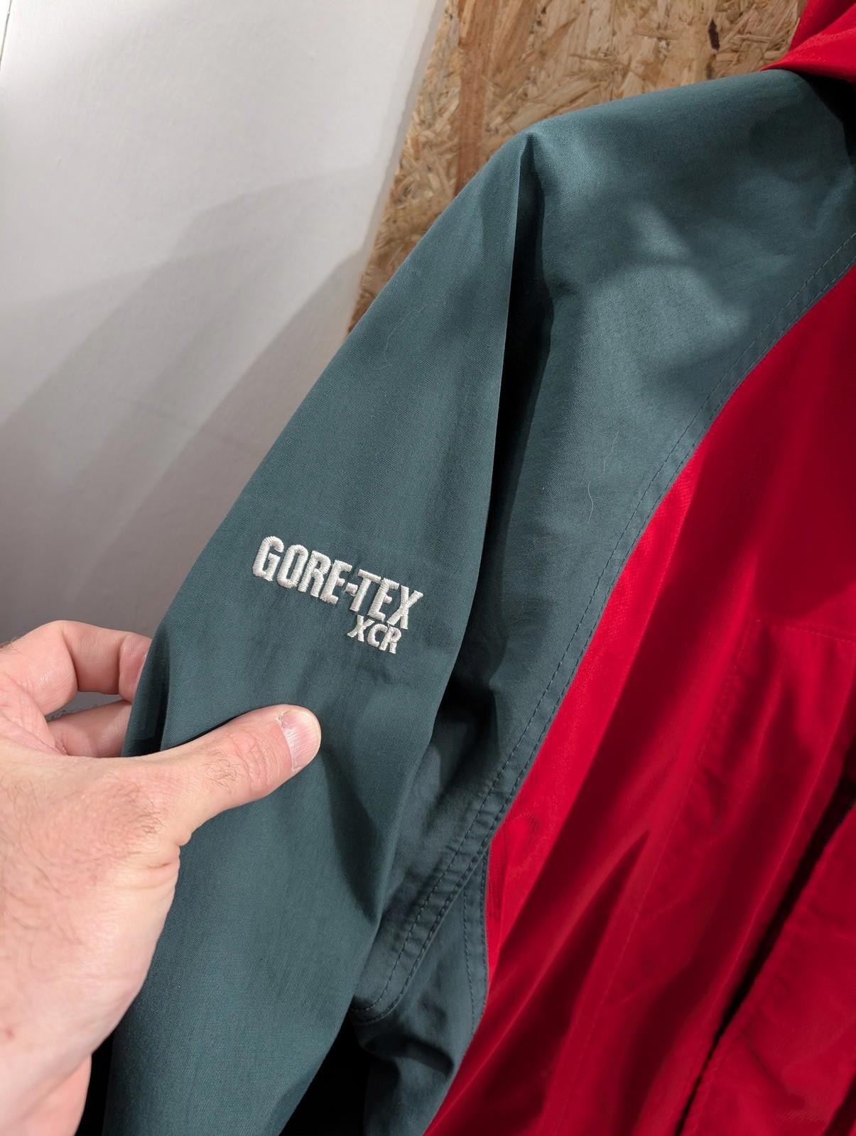 Berghaus Gore-Tex XCR Jacket Womens 12 Medium Waterproof Outdoor Hiking Red Grey
