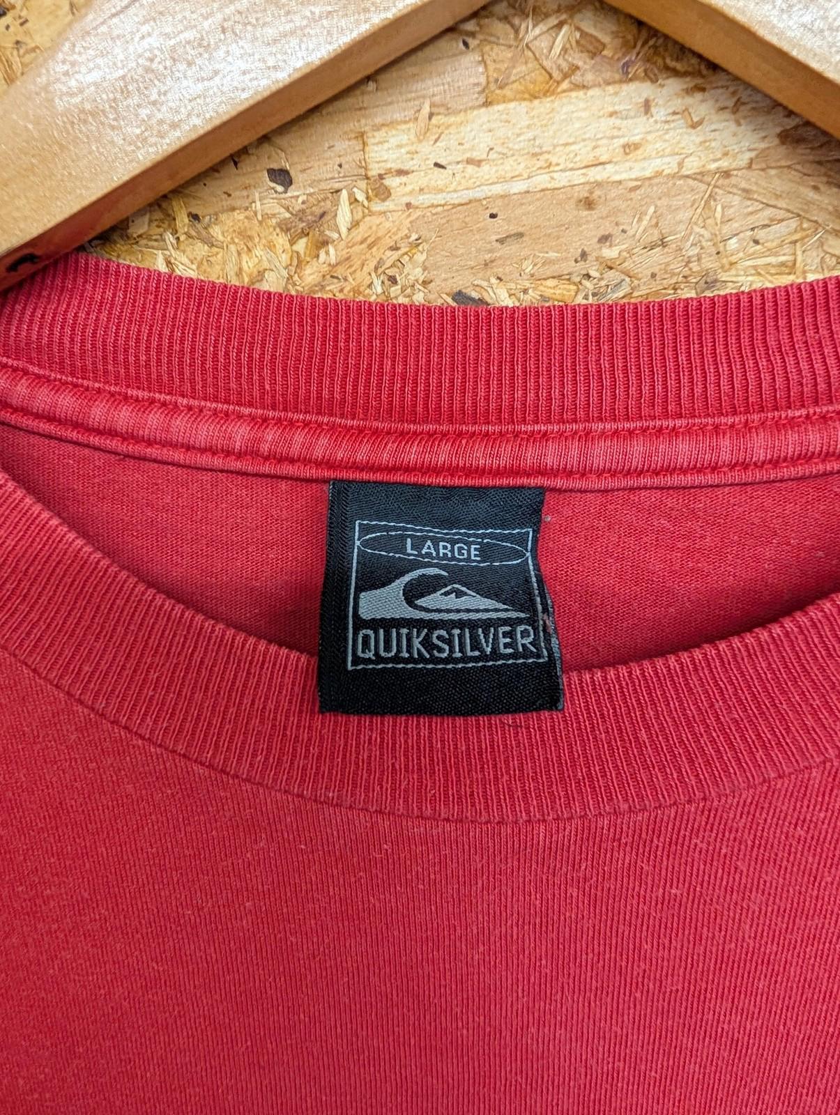 Quiksilver Long Sleeve T-Shirt Large Men Graphic Red Pink 90s Vintage Crew Neck