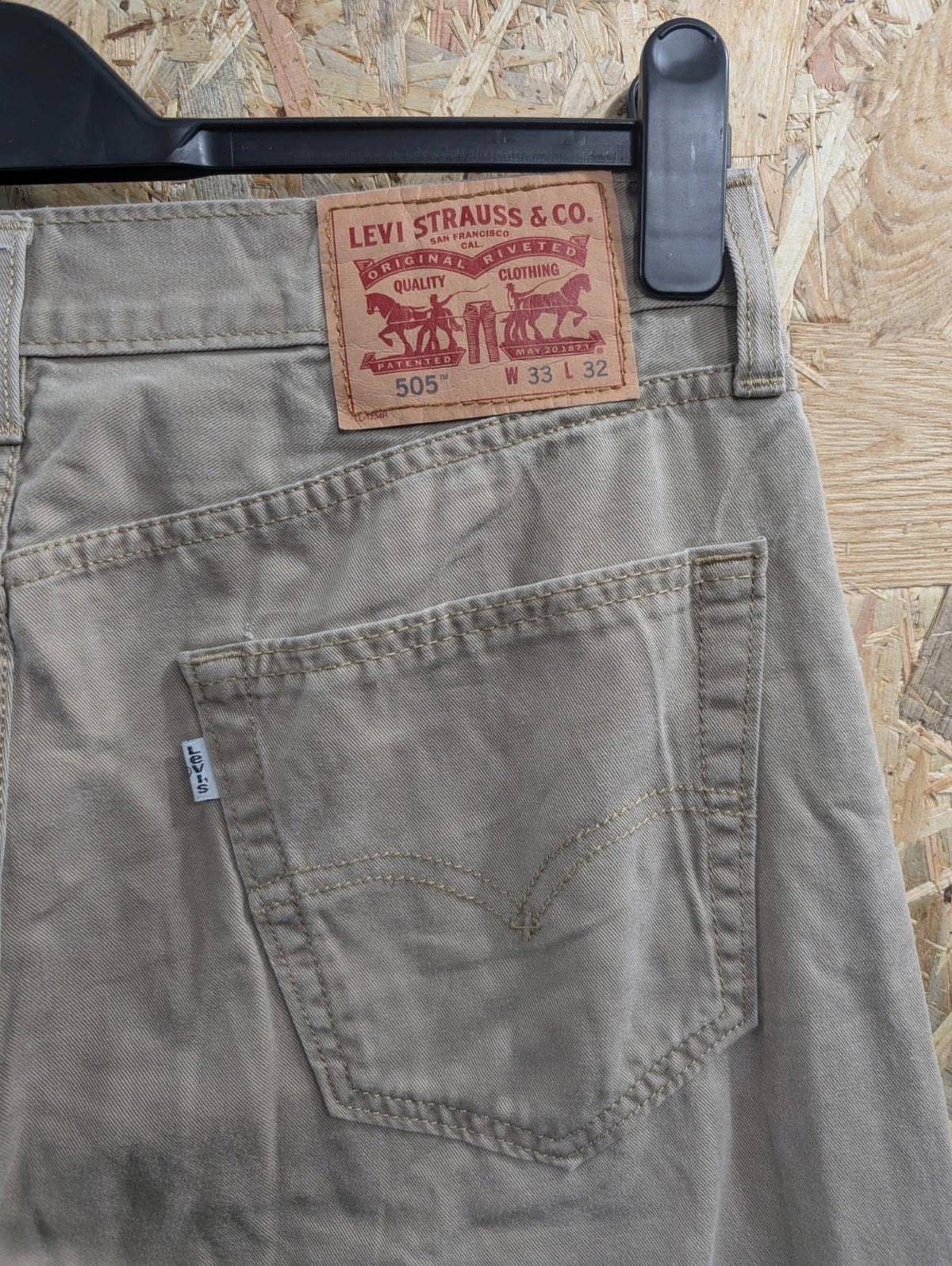 Levis 505 Chino Jeans W33 L32 Men Straight Leg Denim Stone Beige Khaki Zip Fly