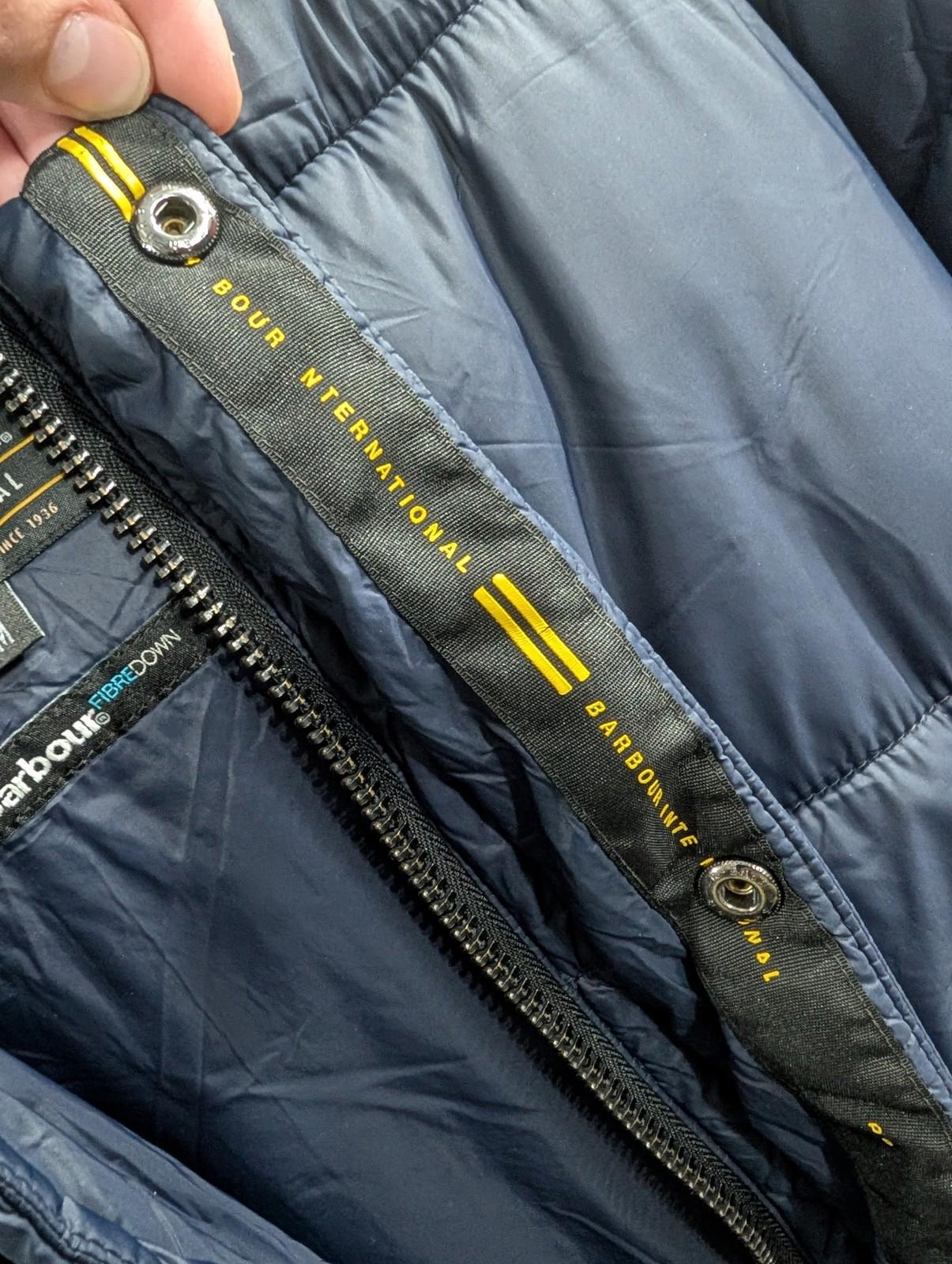 Barbour International Busa Down Jacket Medium Men Quilted Hood Navy Blue Puffer