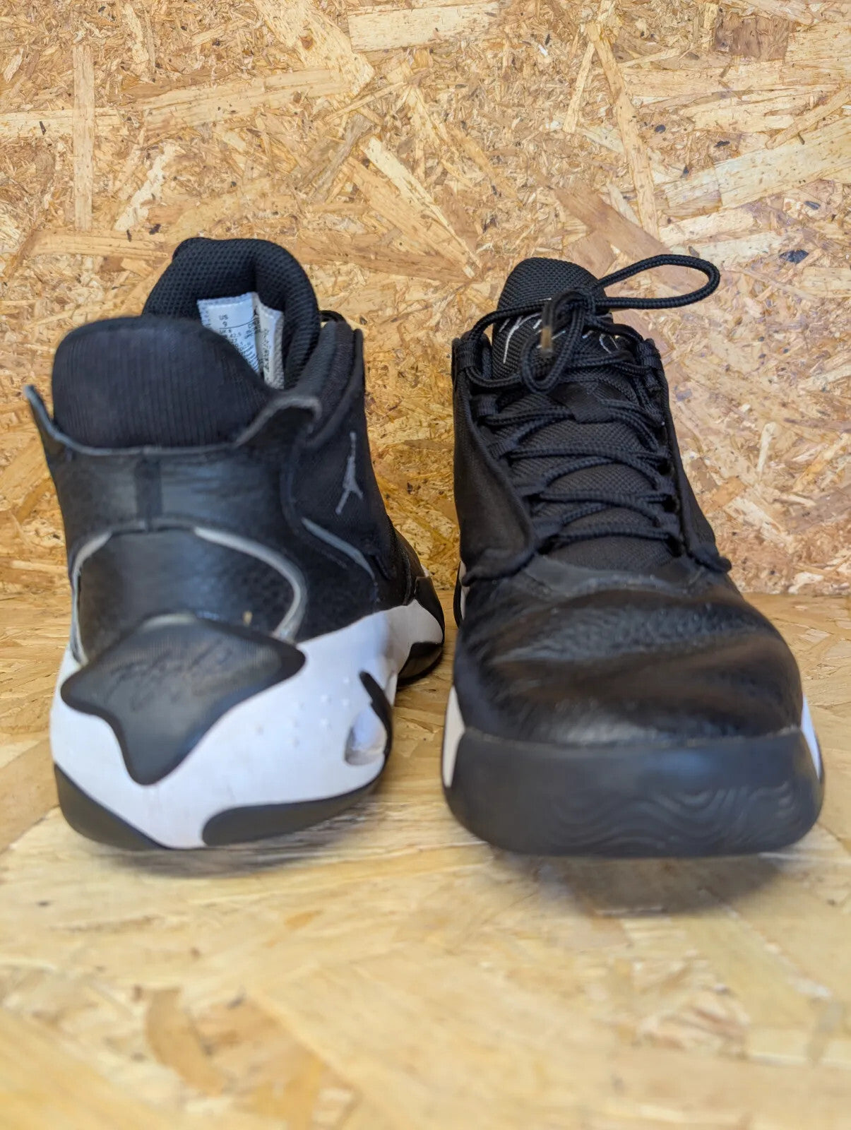 Jordan Max Aura 4 High Top Basketball Shoes UK 8 Black White Silver Leather