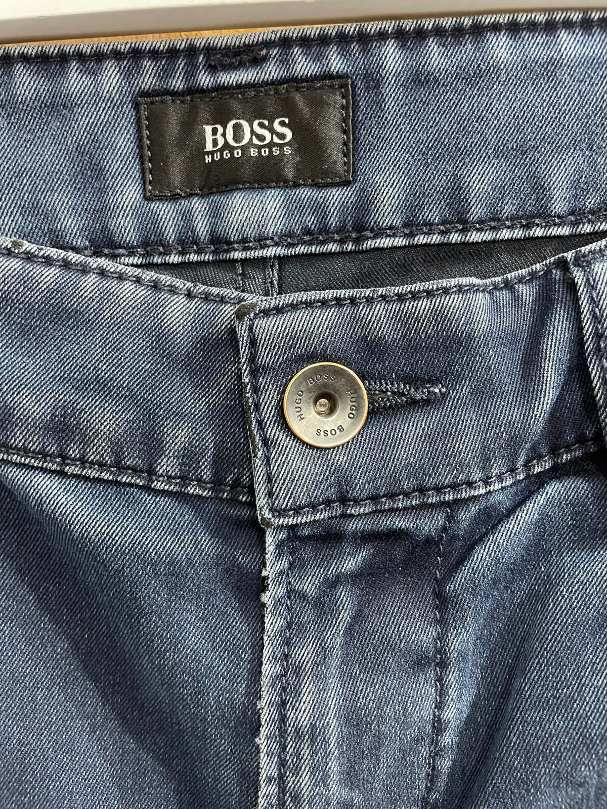 Hugo Boss Slim Straight Jeans W34 L30 Italian Fabric Indigo Blue Denim