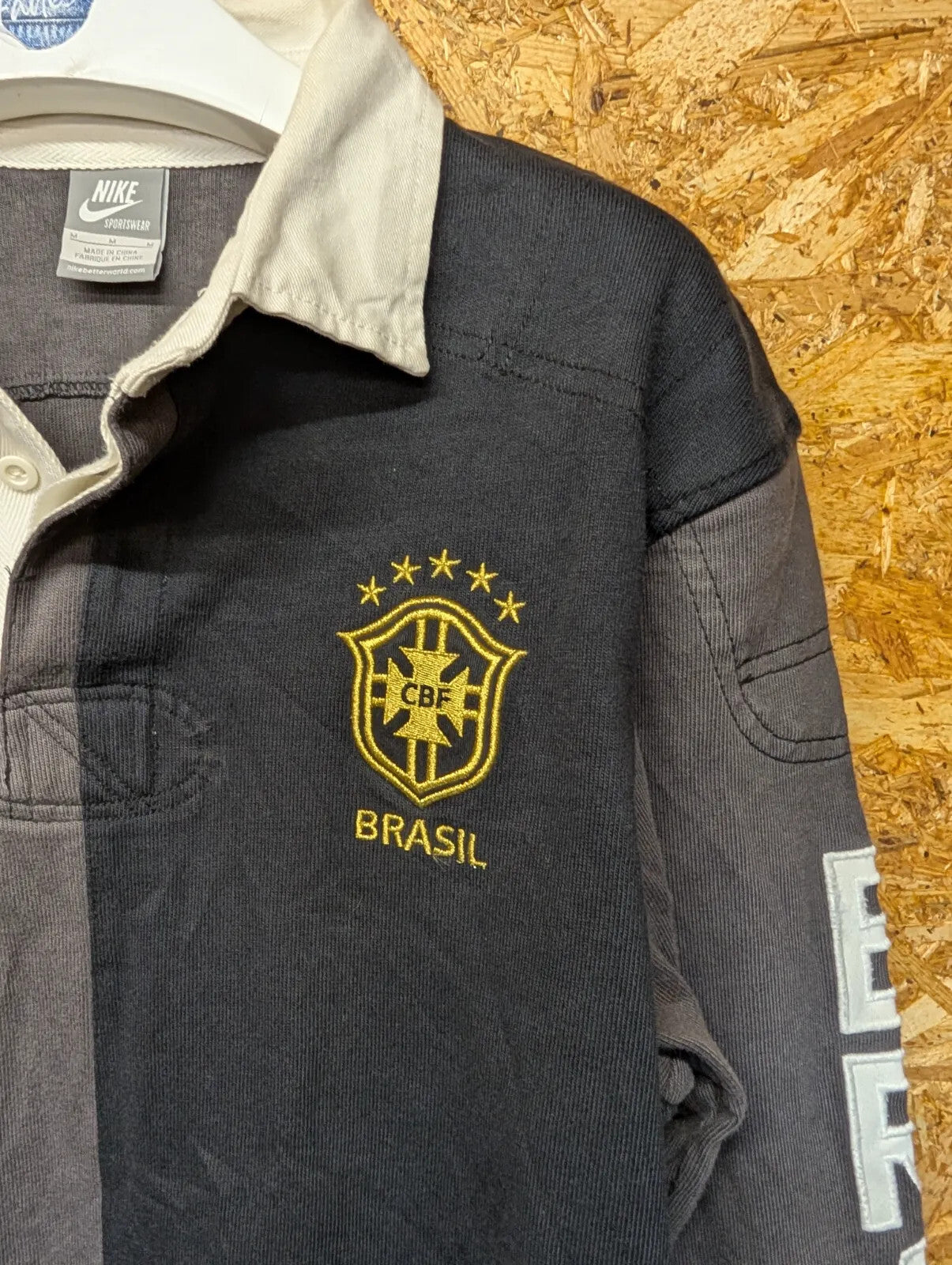 Brazil 2011 Top Medium Long Sleeve Casual Polo Football Shirt Soccer Nike Rugby