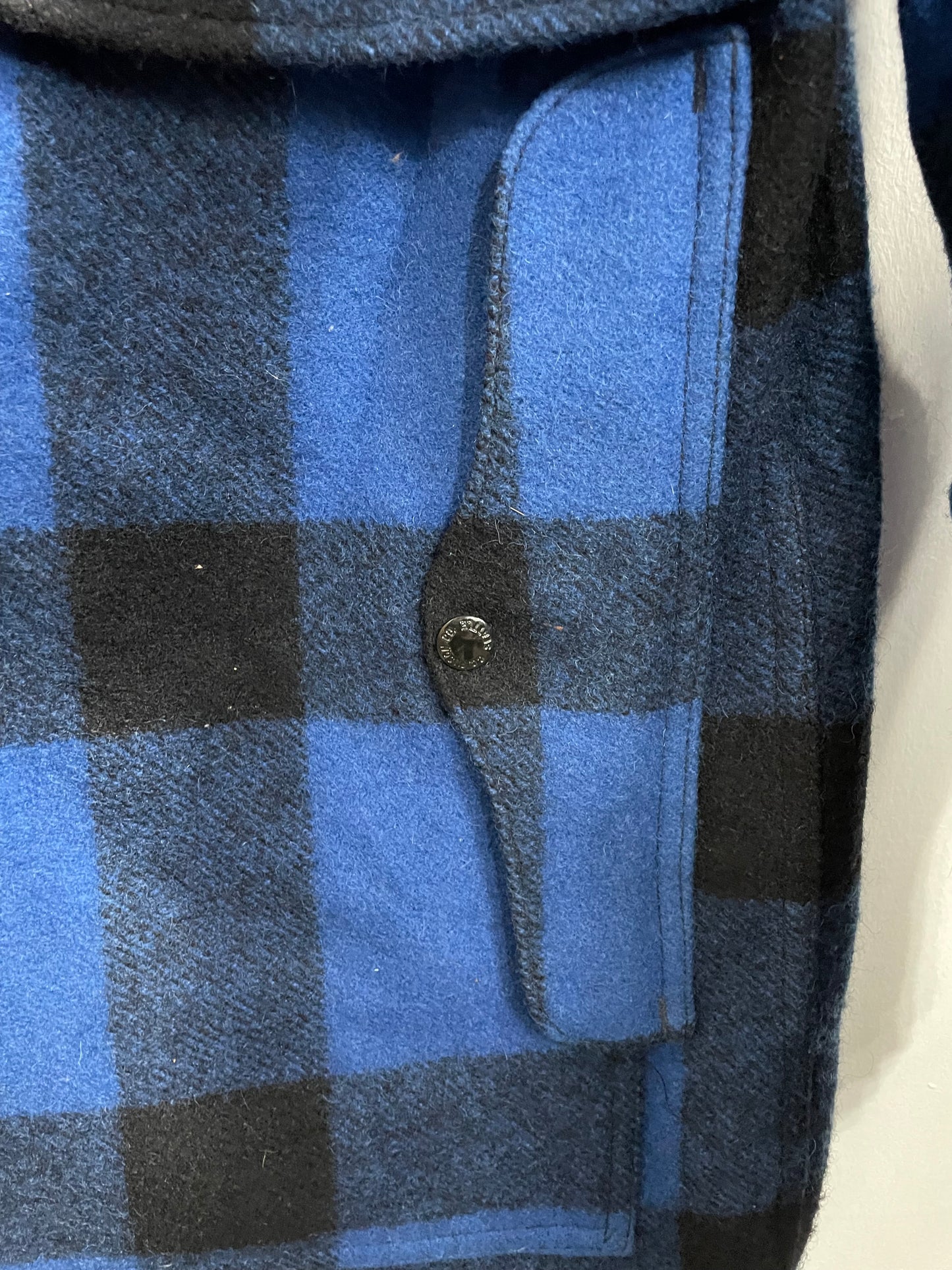 Filson Buffalo Plaid Blue Lot 83 Double Mackinaw Wool Jacket Vintage Size Small