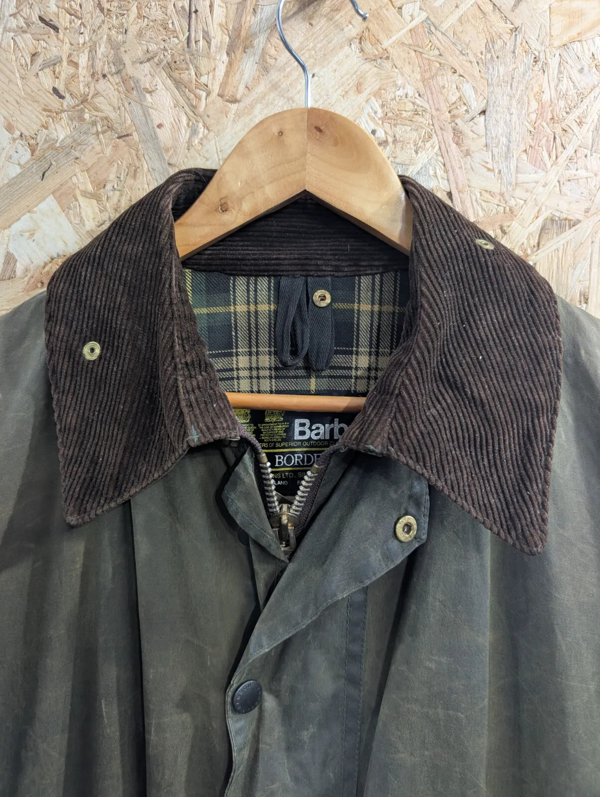 Vintage 80s Barbour Border A200 Waxed Coat Mens Medium C40 Sage Green 2 x Crests